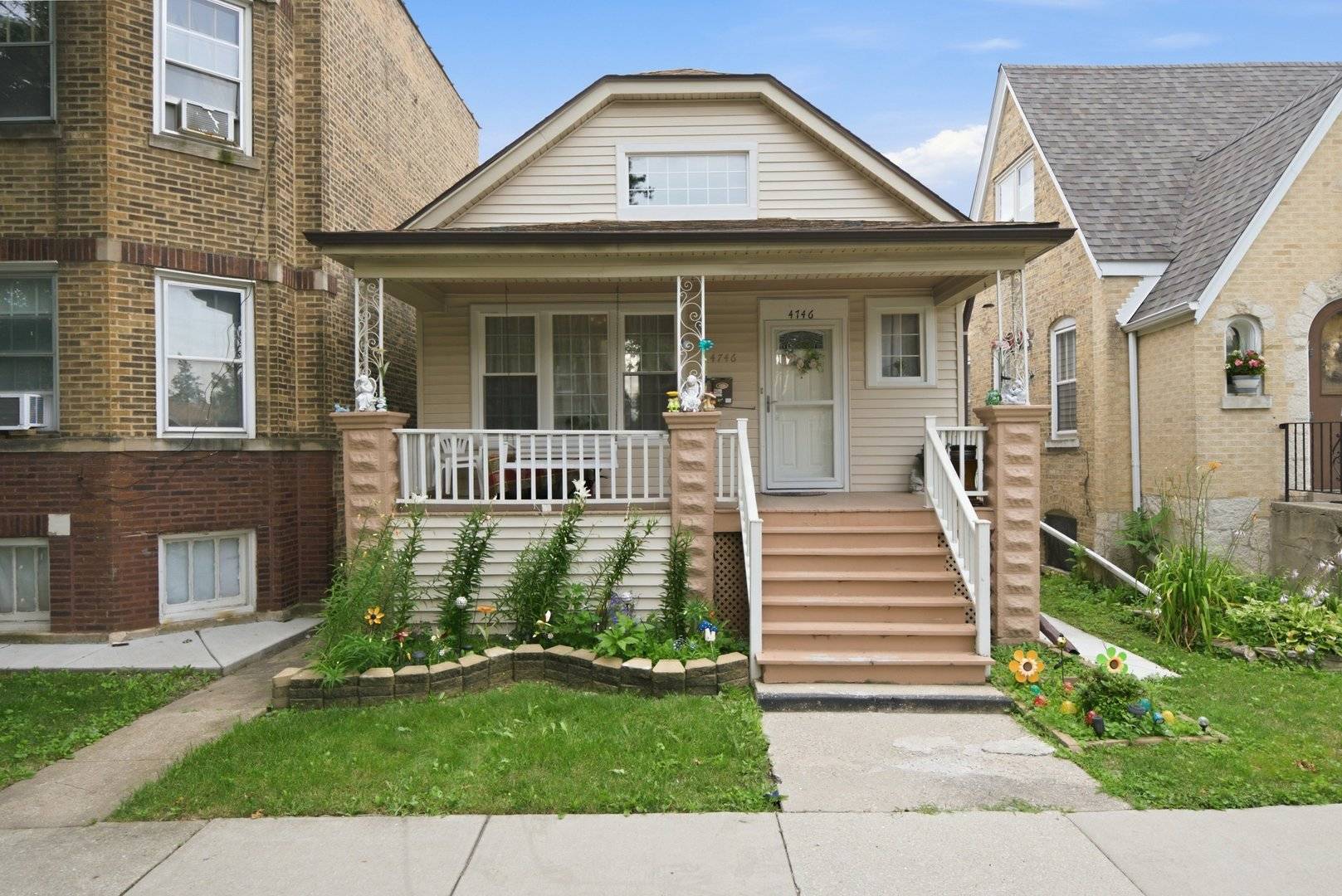 4746 N Karlov AVE, Chicago, IL 60630