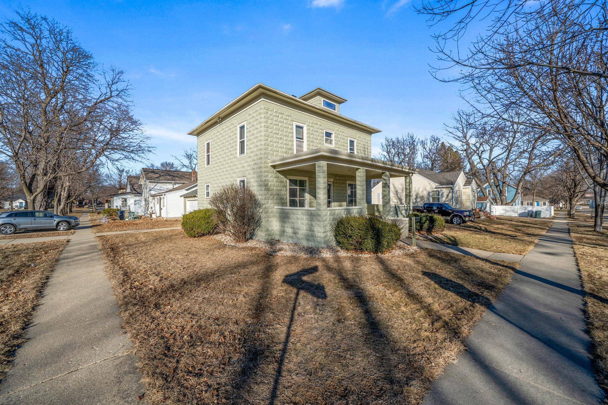 201 E Adams AVE, Luverne, MN 56156