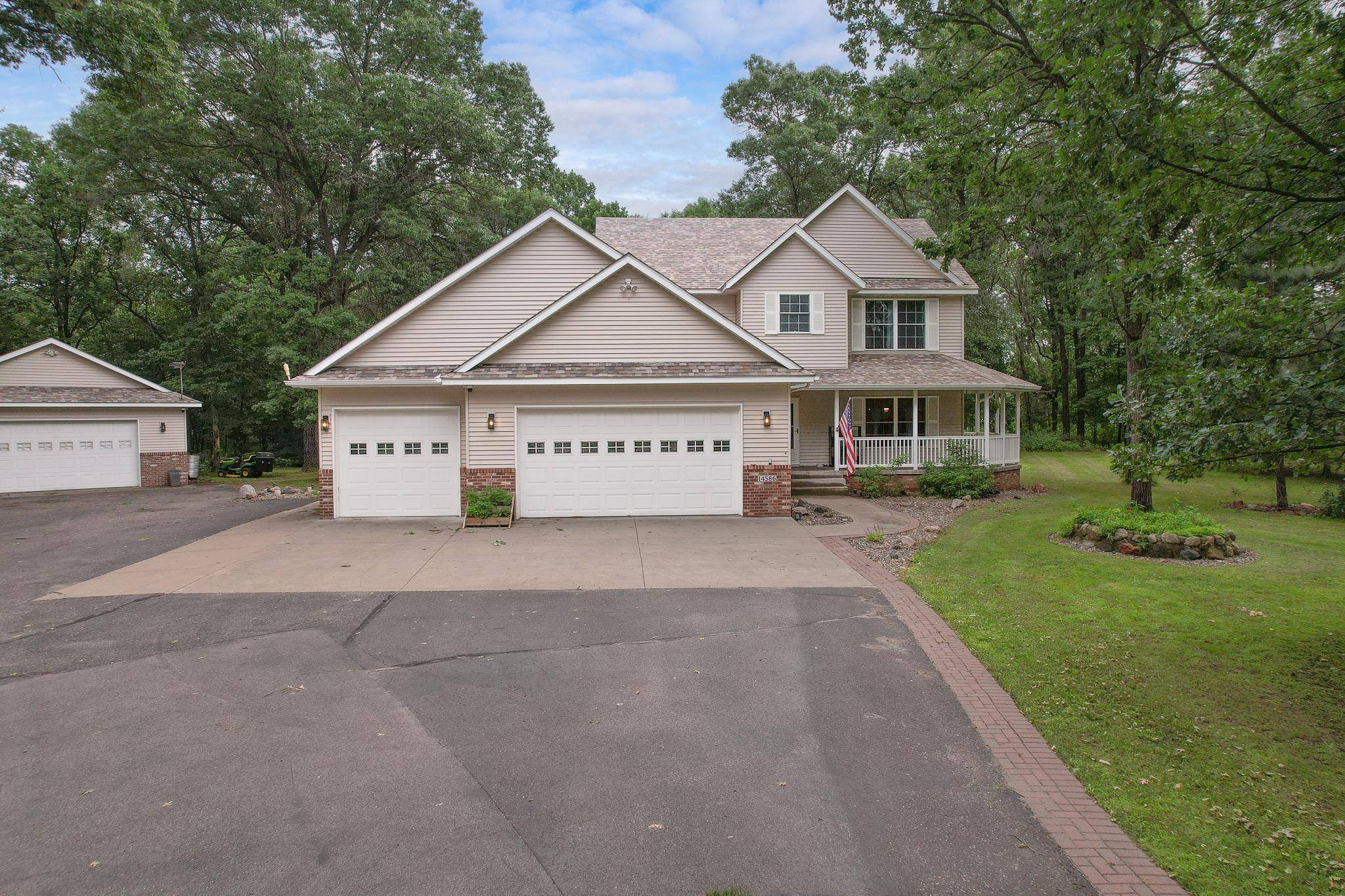 14586 31st ST, Clear Lake, MN 55319