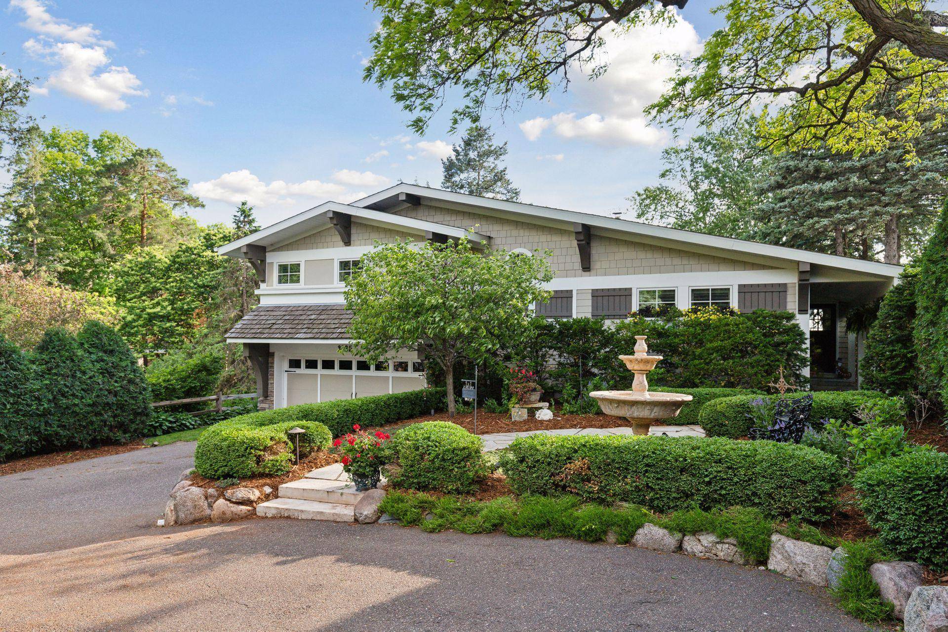 3035 Casco Point RD, Wayzata, MN 55391