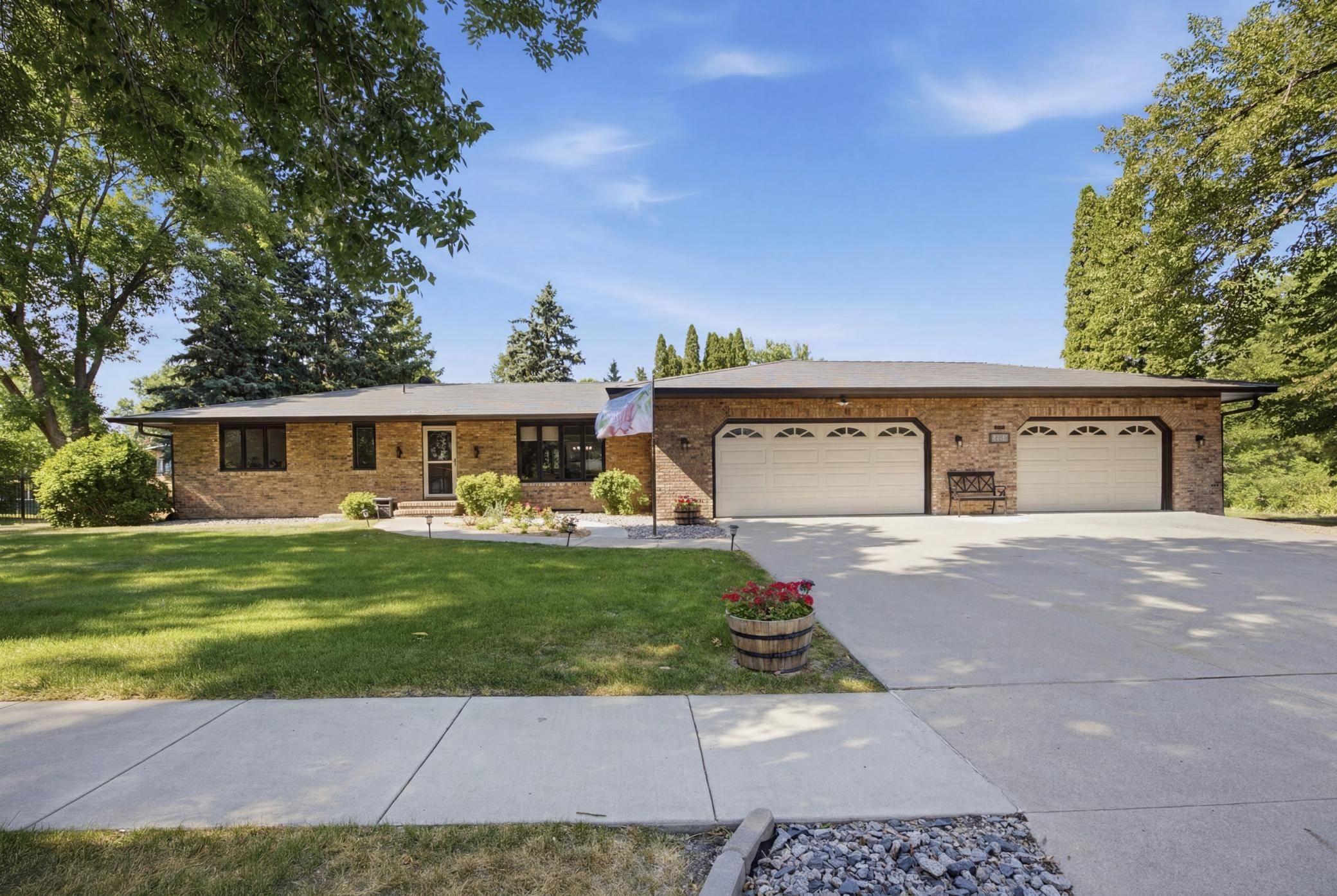42 36th AVE N, Fargo, ND 58102
