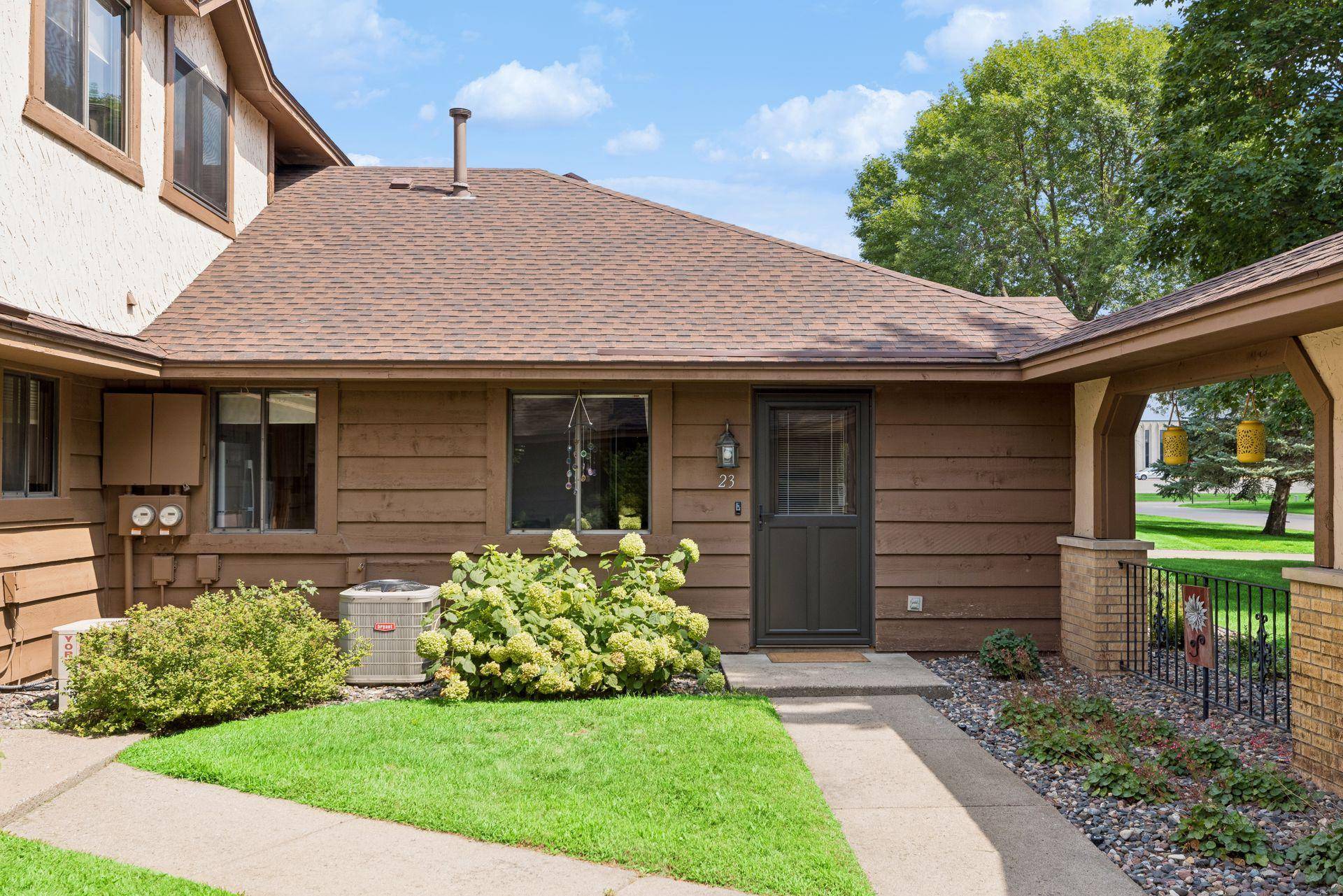 23 126th LN NW, Minneapolis, MN 55448