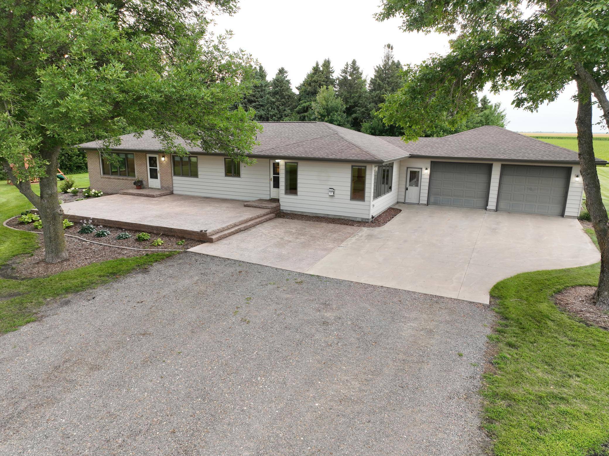 4910 210th AVE SE, Lake Lillian, MN 56253