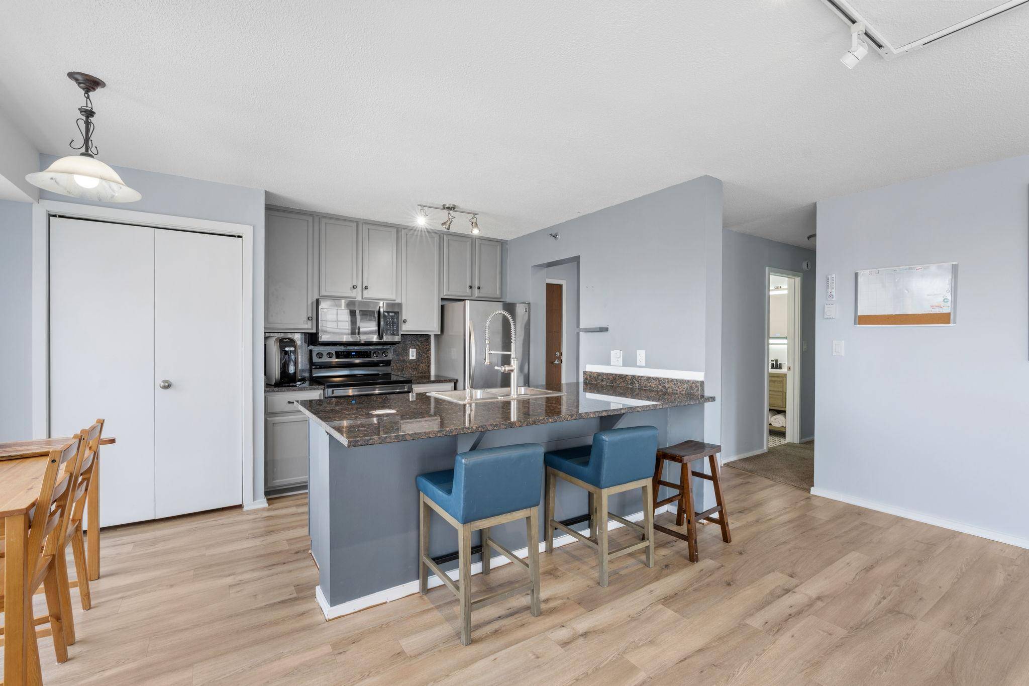 433 S 7th ST #1801, Minneapolis, MN 55415