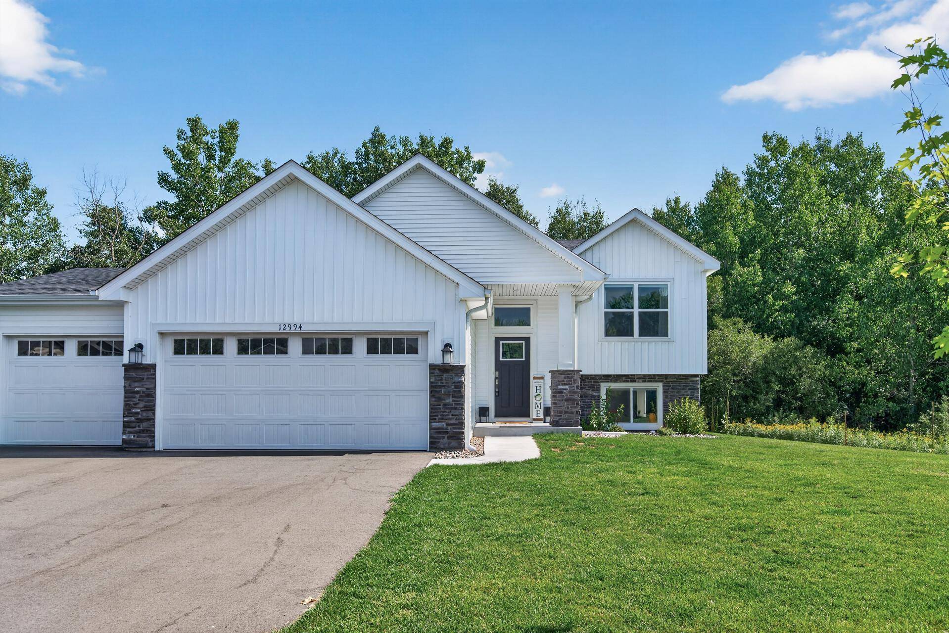 12994 10th AVE N, Zimmerman, MN 55398