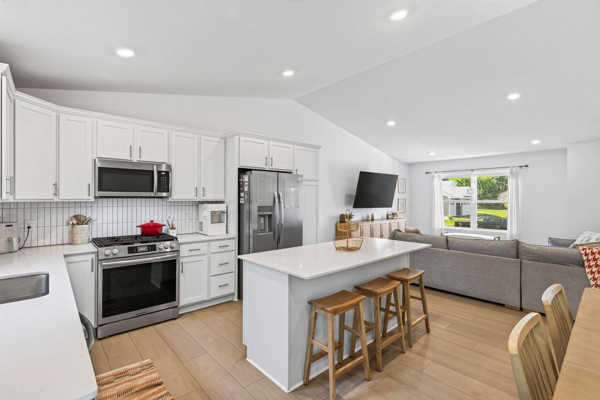 12994 10th AVE N, Zimmerman, MN 55398