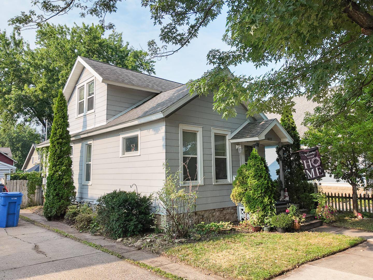 1025 W Wabasha ST, Winona, MN 55987