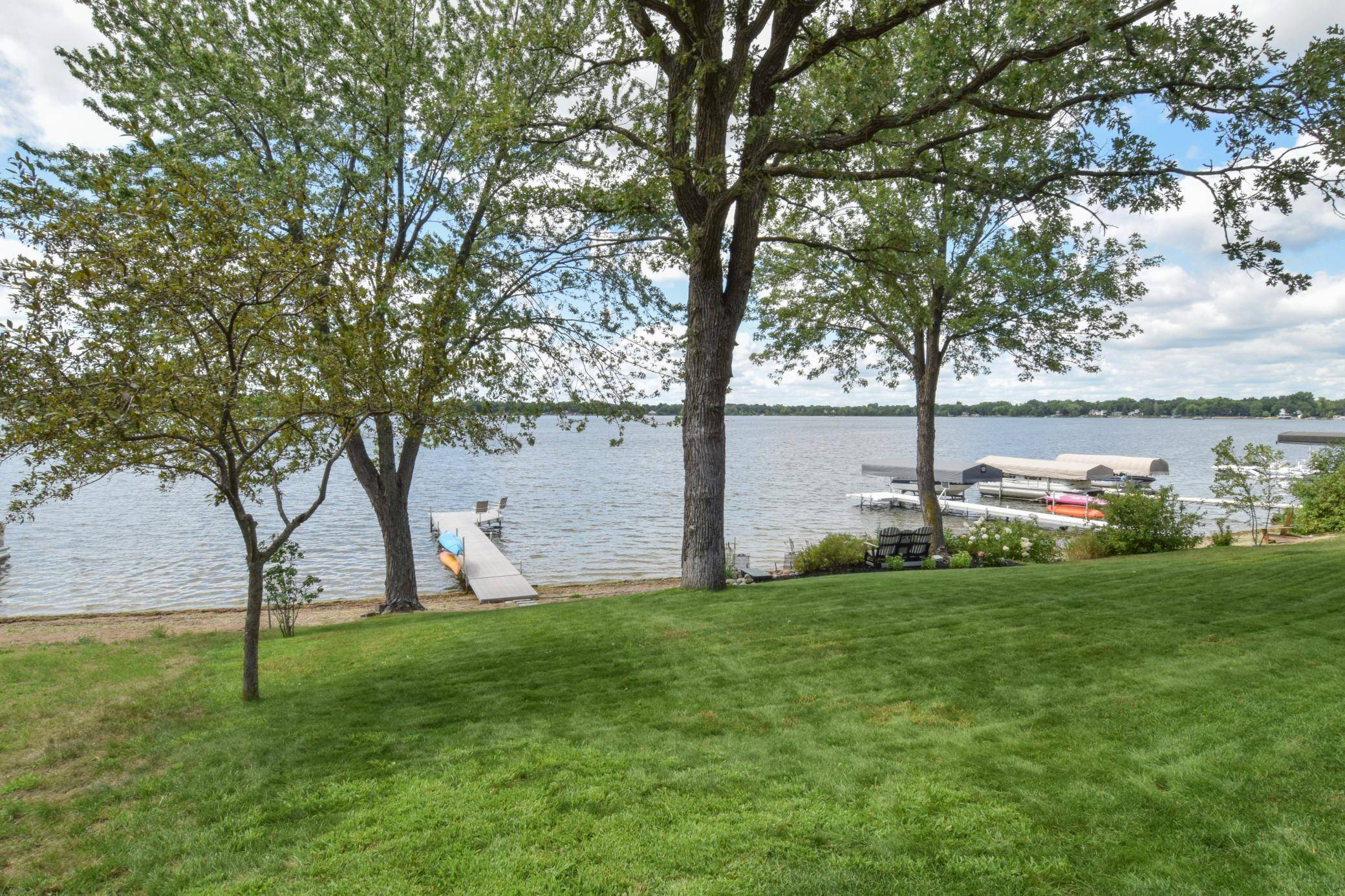 421 Shoreacres DR, Big Lake, MN 55309