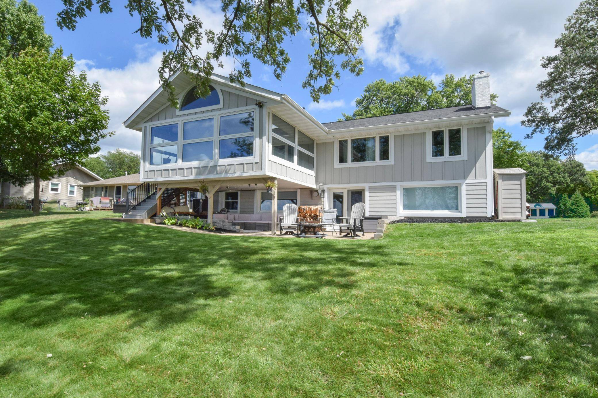 421 Shoreacres DR, Big Lake, MN 55309