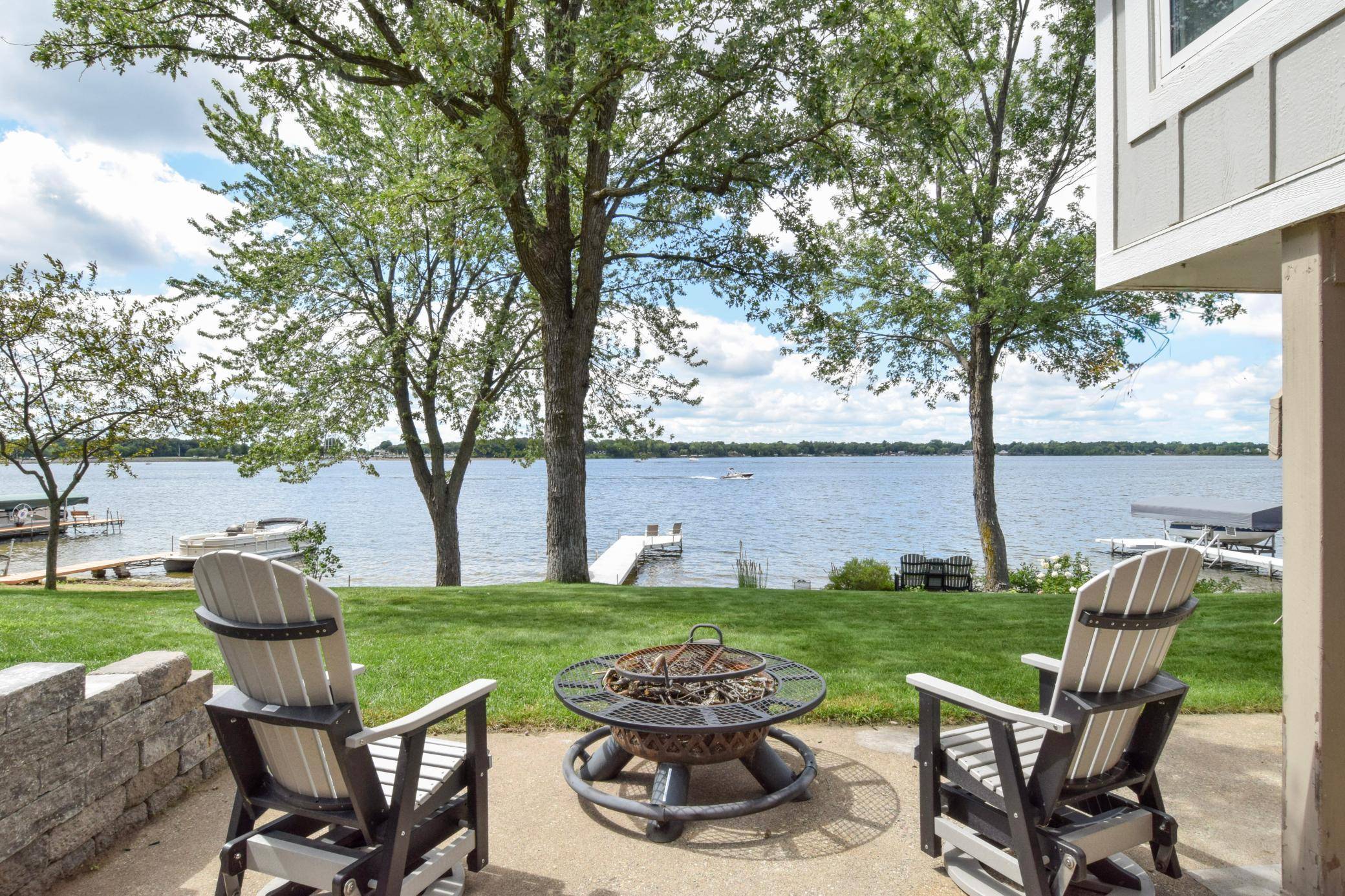421 Shoreacres DR, Big Lake, MN 55309
