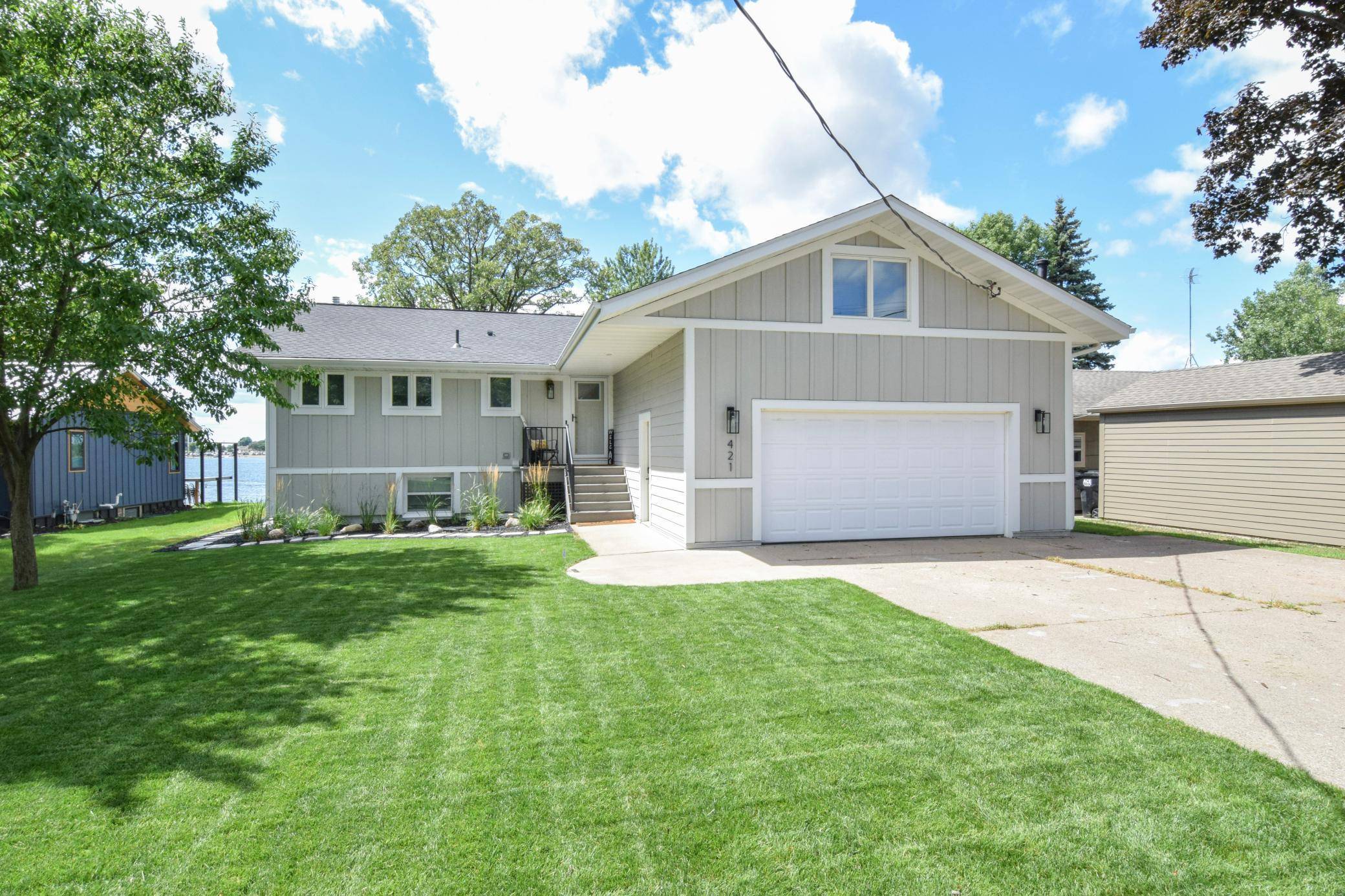 421 Shoreacres DR, Big Lake, MN 55309