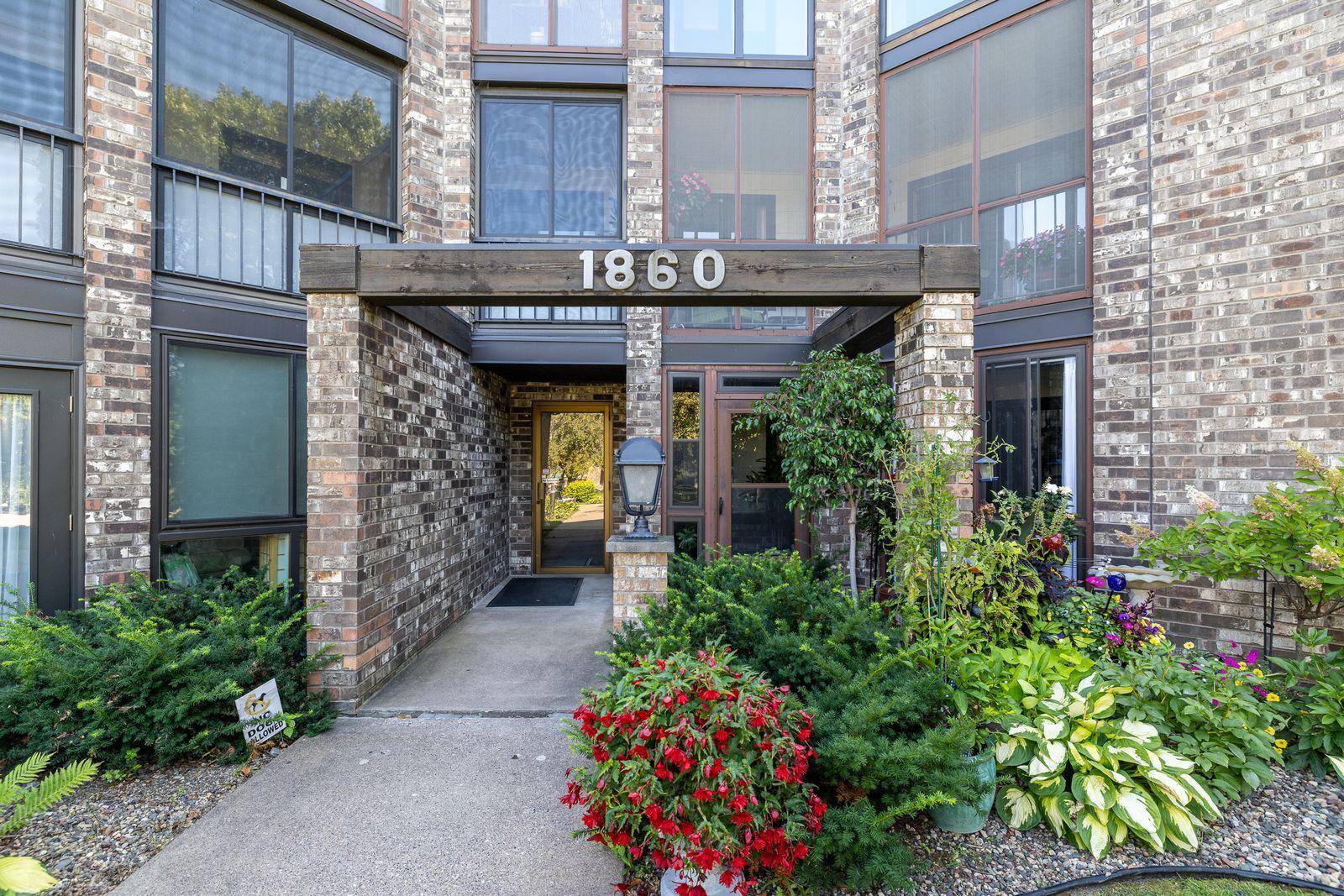 1860 Eagle Ridge DR #W304, Mendota Heights, MN 55118