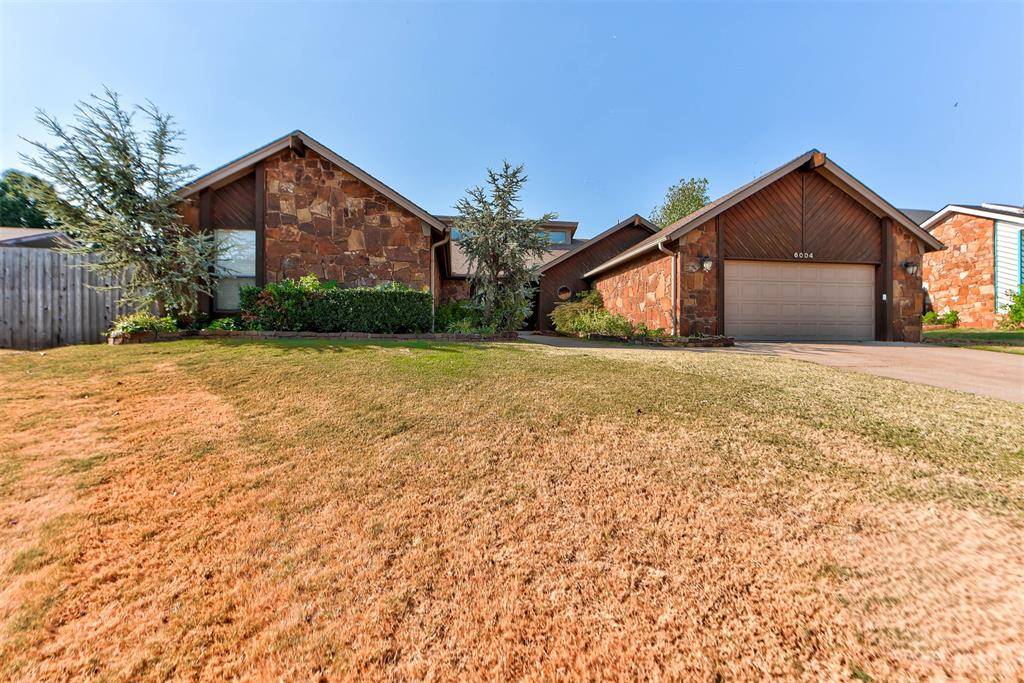 6004 Covington LN, Warr Acres, OK 73132