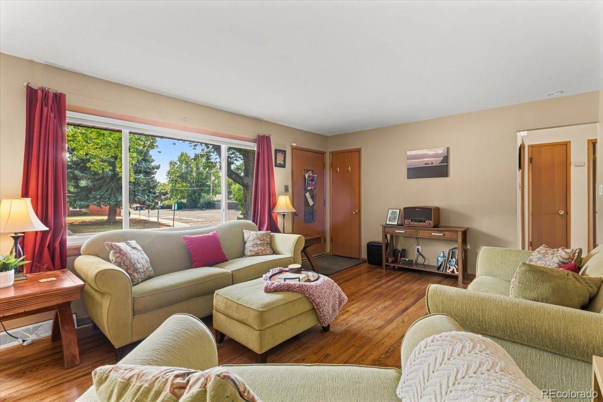 2337 S Patton CT, Denver, CO 80219