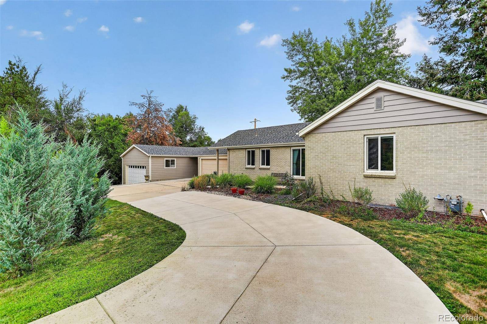 1650 Youngfield ST, Lakewood, CO 80215
