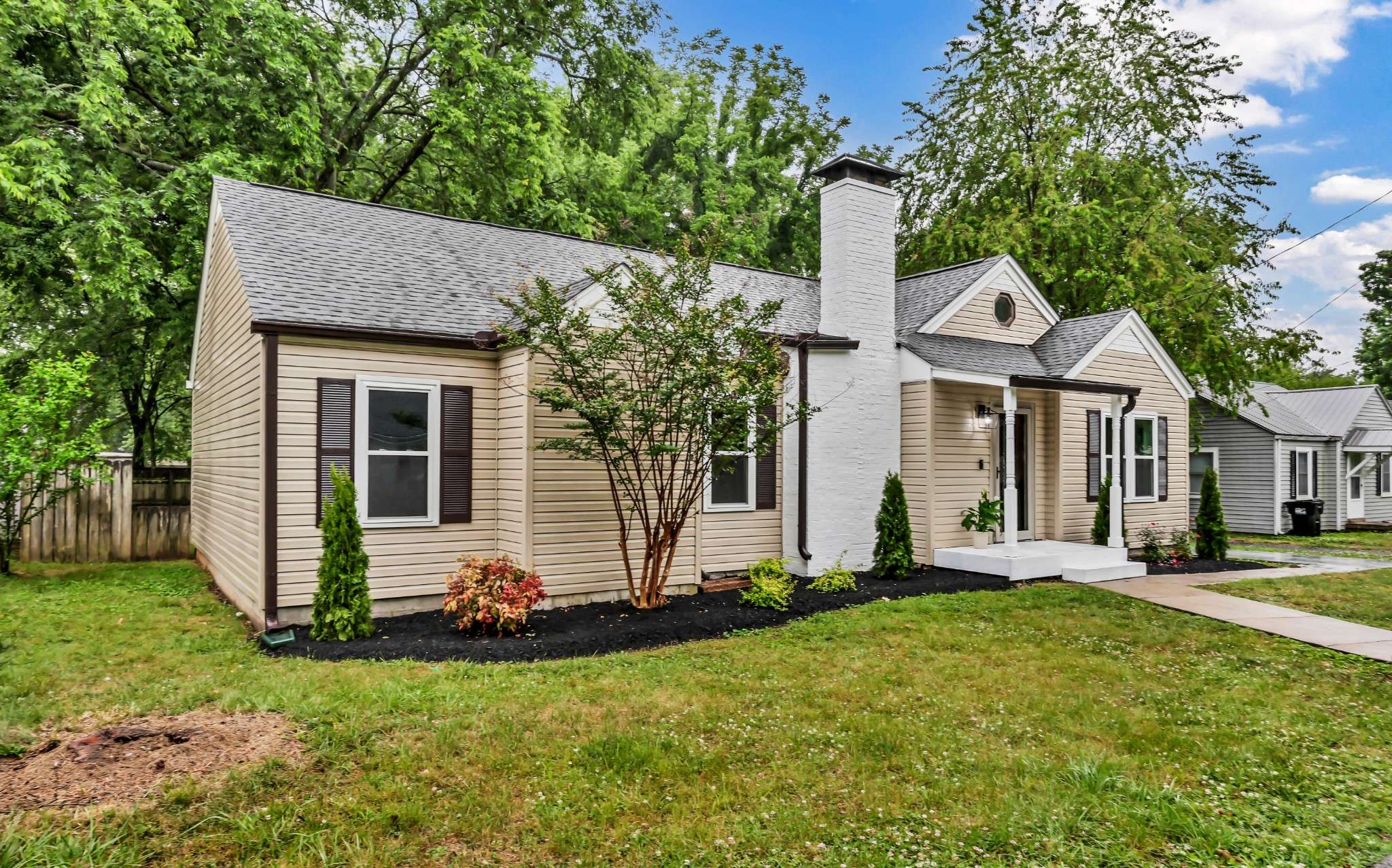 110 E McKnight Dr, Murfreesboro, TN 37130