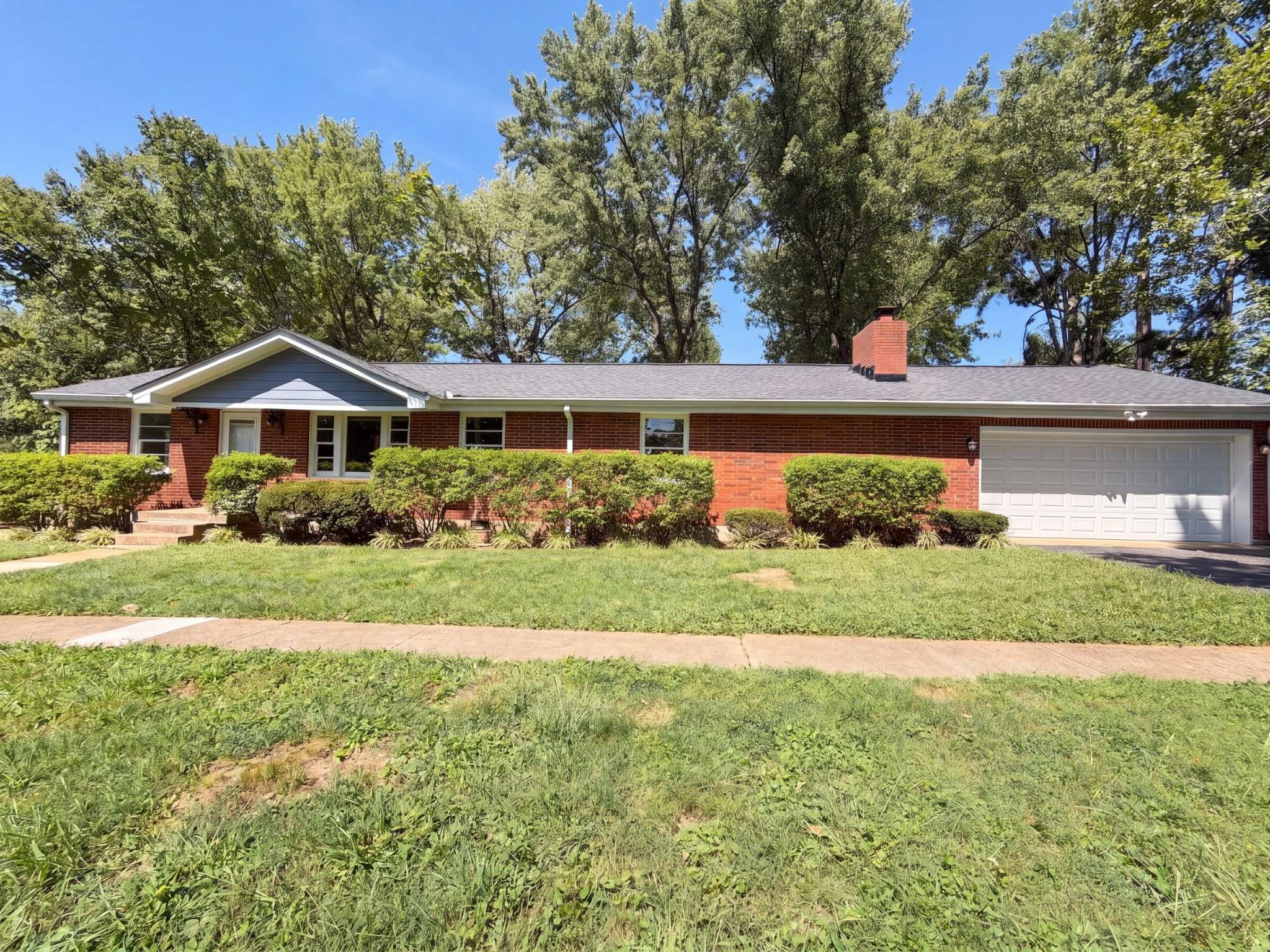 220 Haywood Ln, Nashville, TN 37211