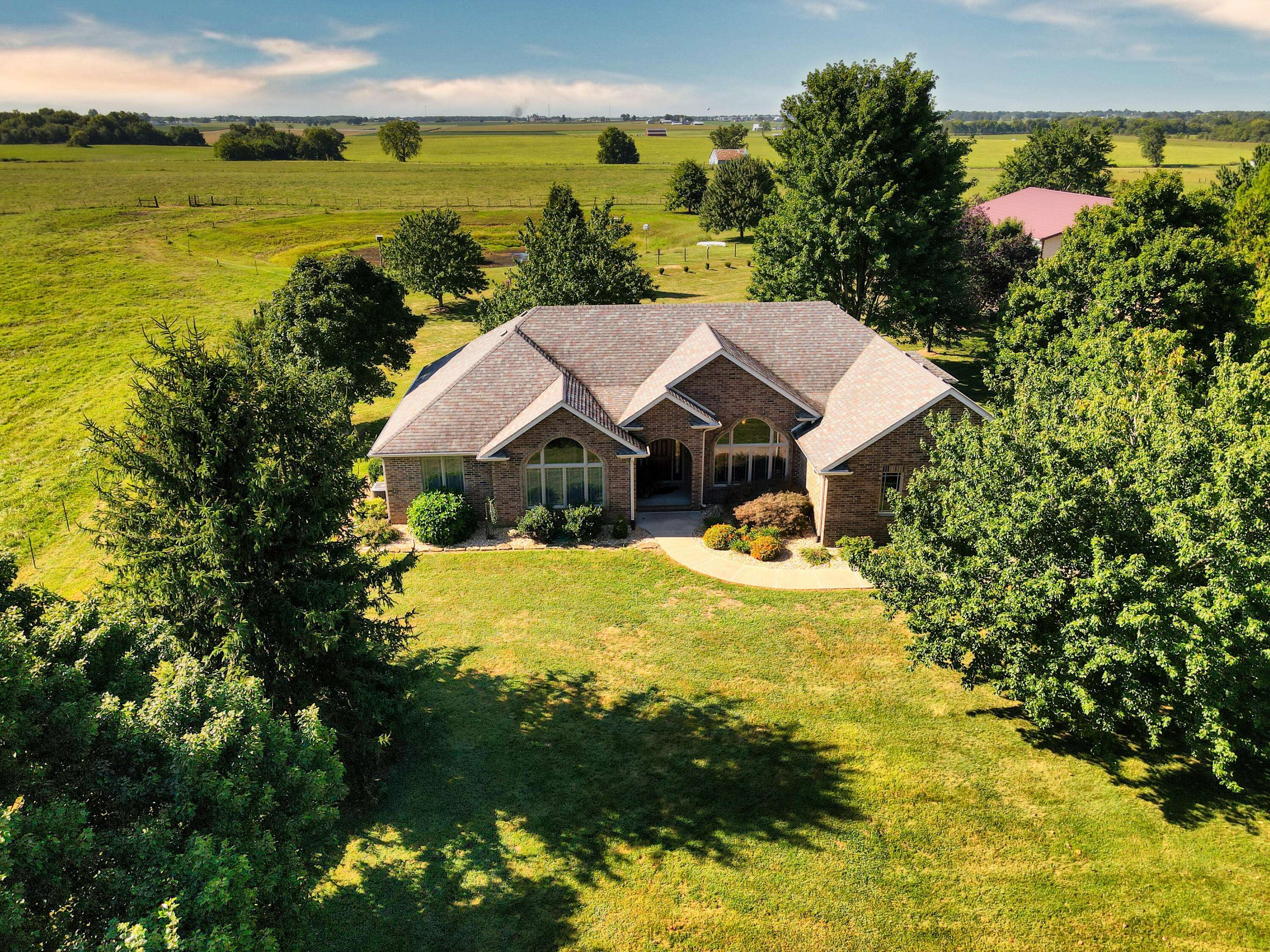 190 State Highway V, Seymour, MO 65746