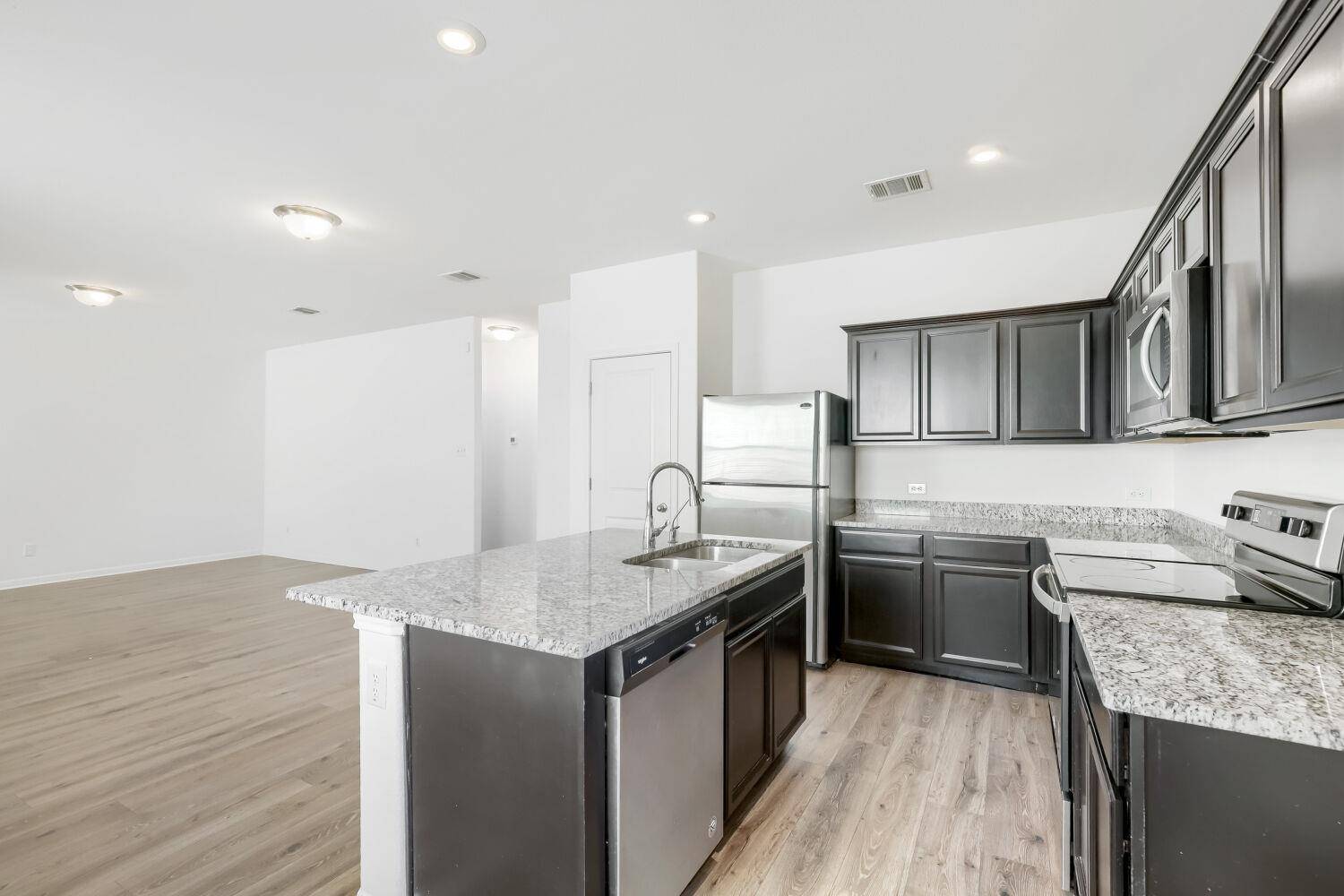 329 Flower Smith LN #20B, Jarrell, TX 76537
