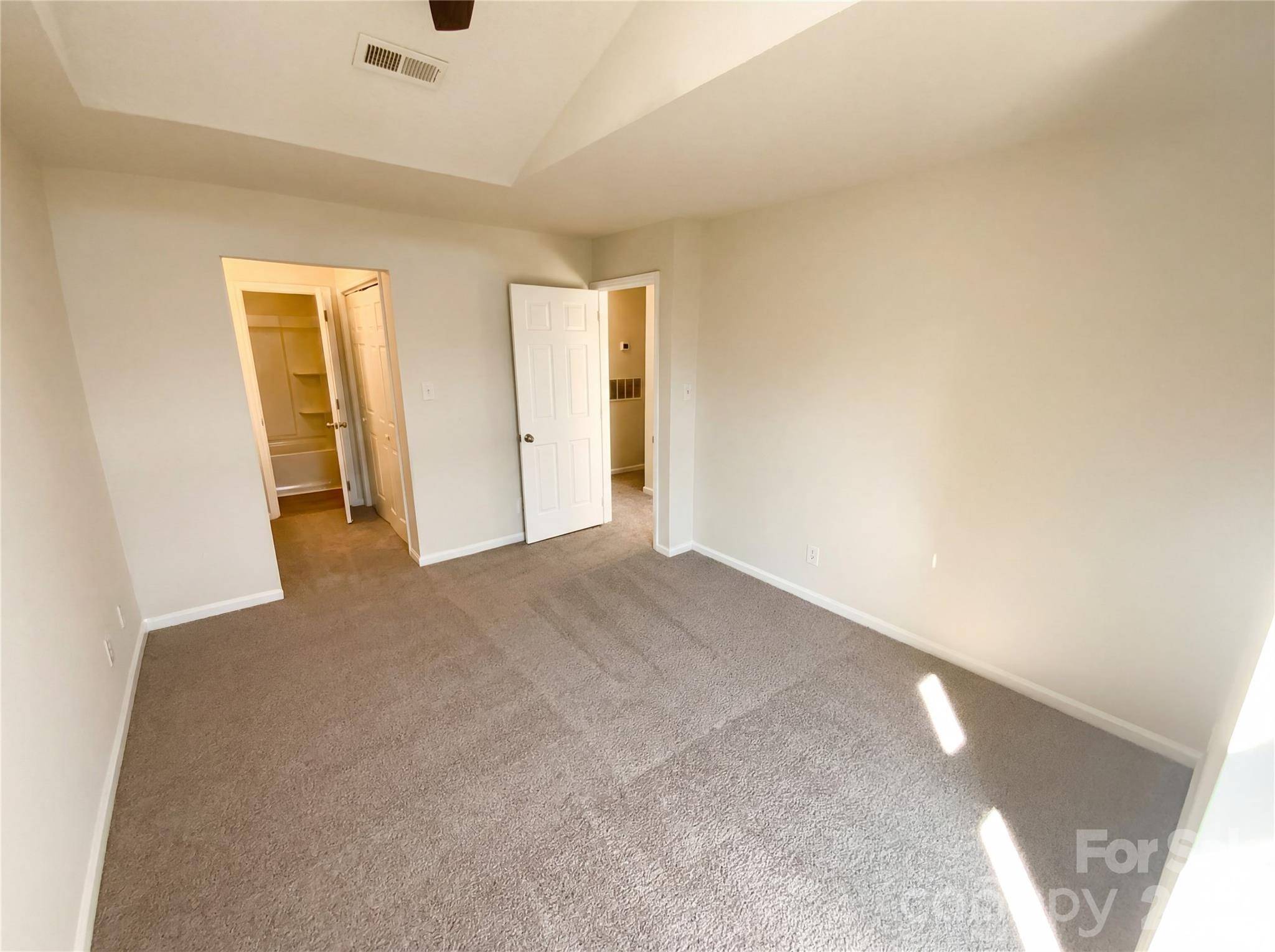 1101 E Morehead ST #33, Charlotte, NC 28204