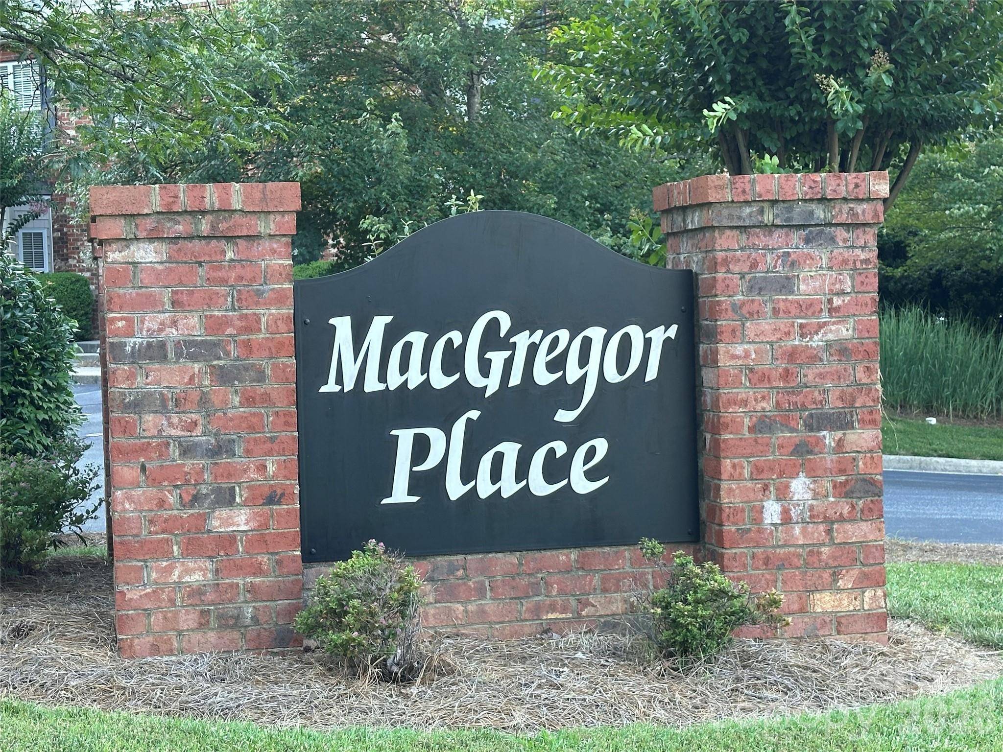 5236 HILLTOP RD, Jamestown, NC 27282
