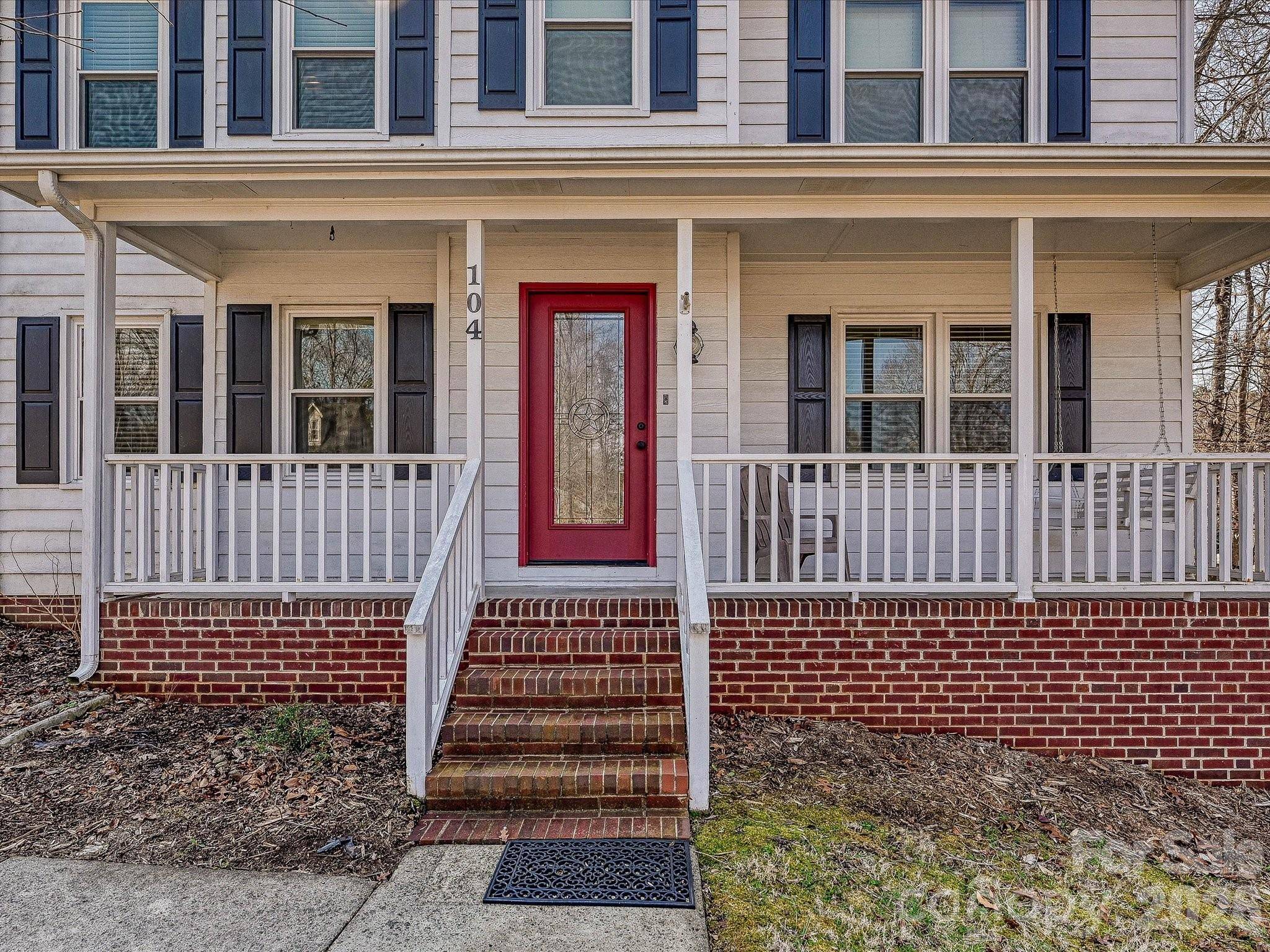 104 Deertrack DR, Mount Holly, NC 28120