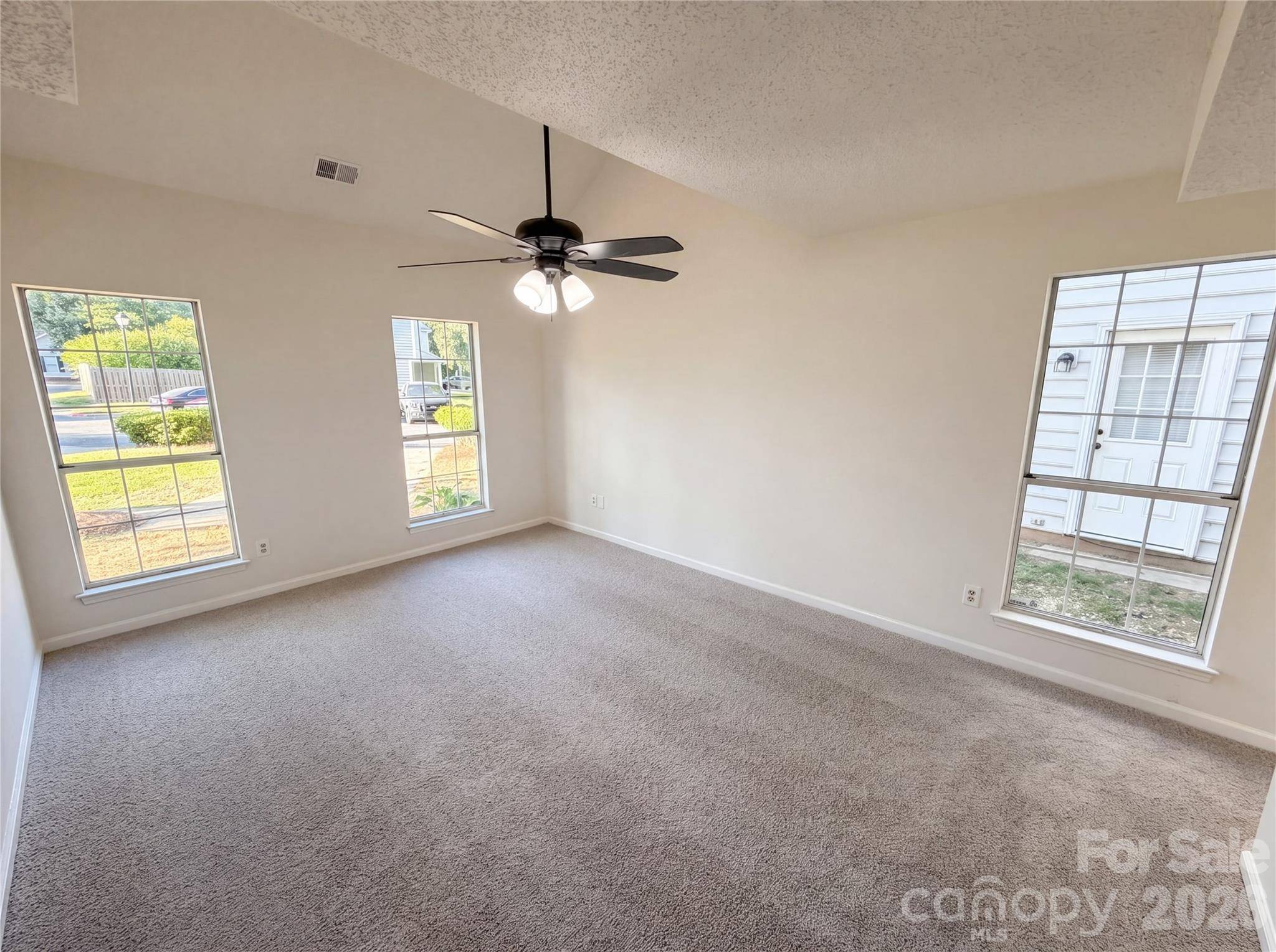4720 Topsail CT, Charlotte, NC 28212