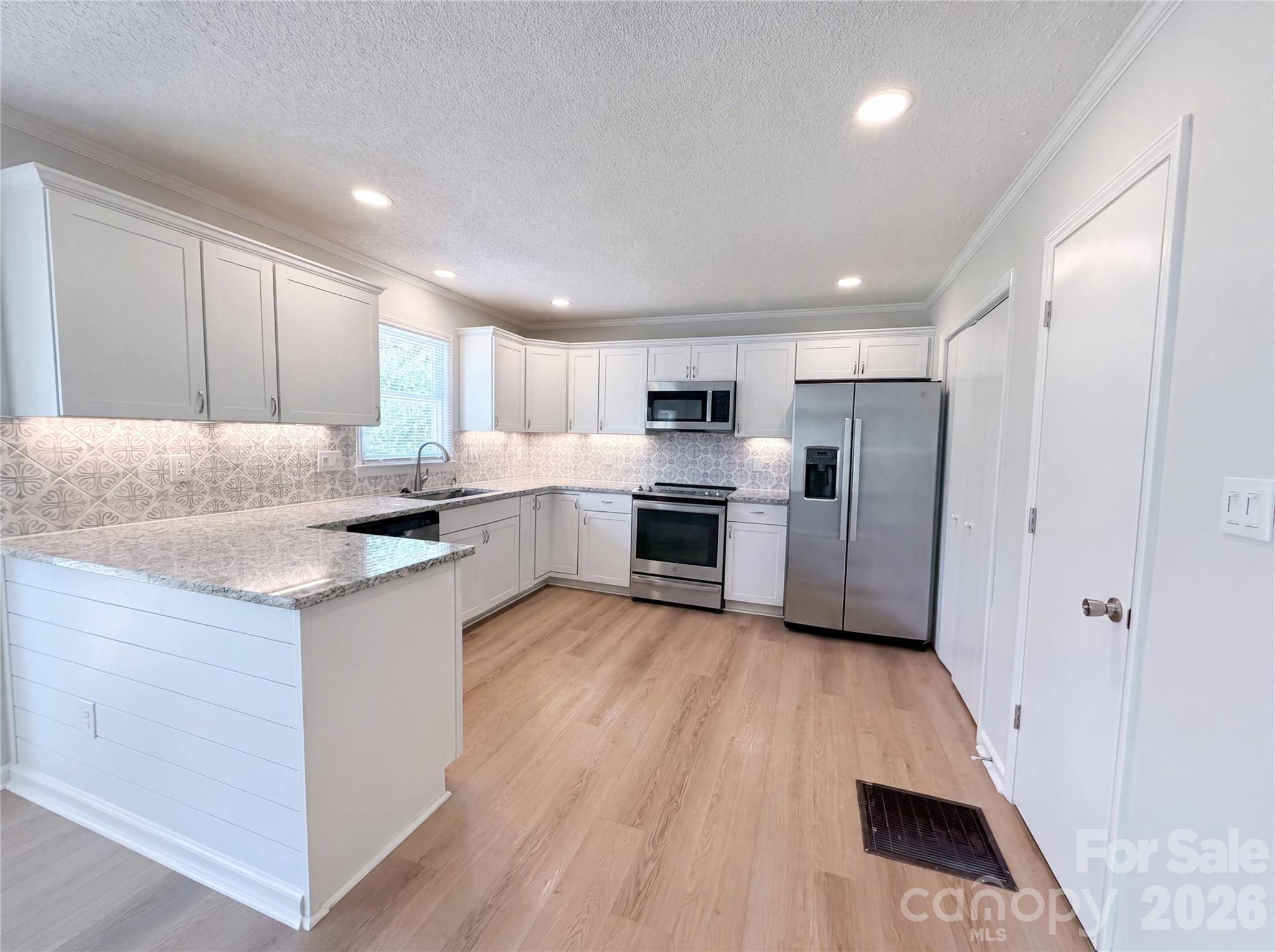 609 Ginger DR, Kings Mountain, NC 28086