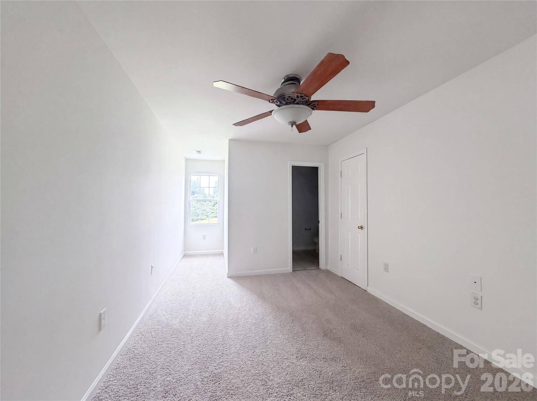 1580 W Cloaninger AVE, Statesville, NC 28625