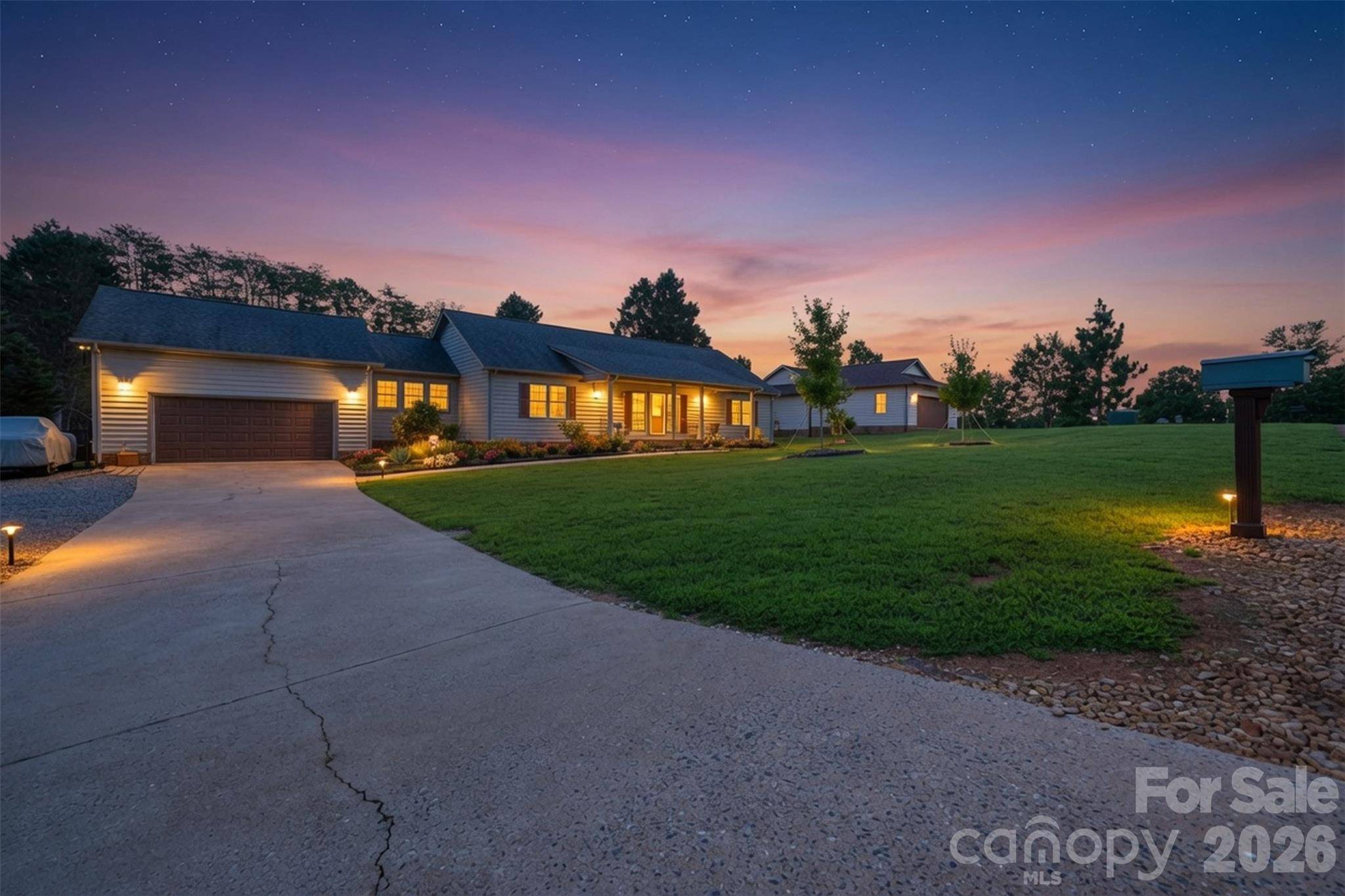 40 Candlewick Cove DR, Taylorsville, NC 28681