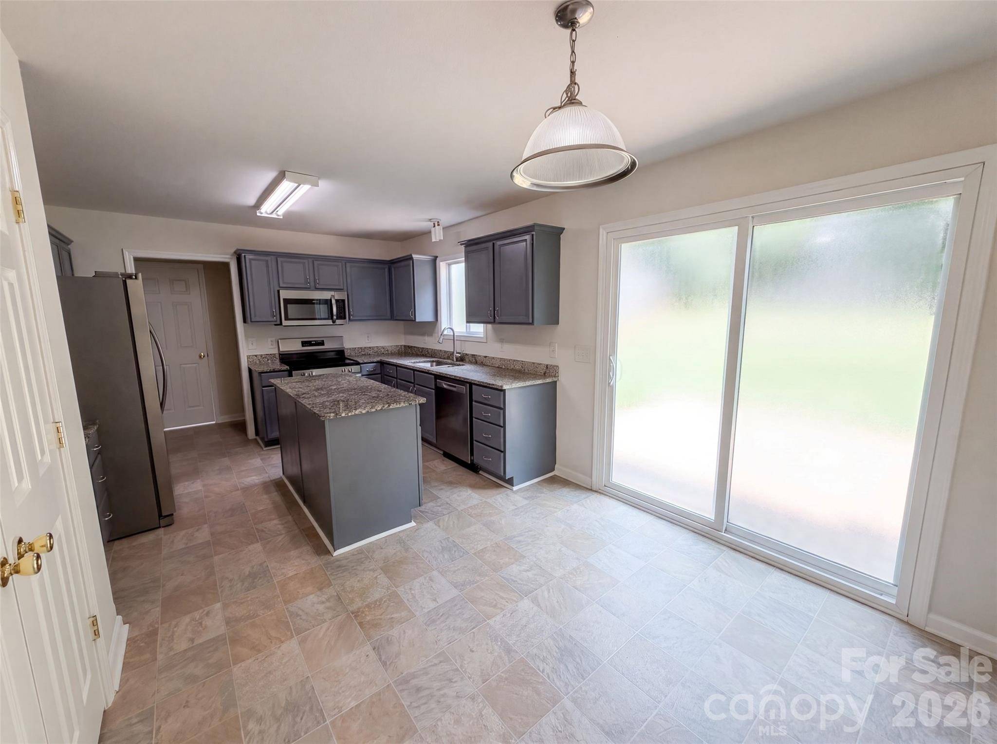 5714 Waverly Lynn LN, Charlotte, NC 28269
