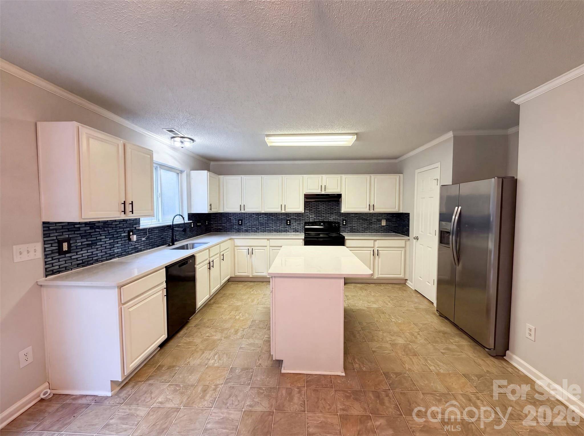 2502 Harwood Hills LN, Charlotte, NC 28214