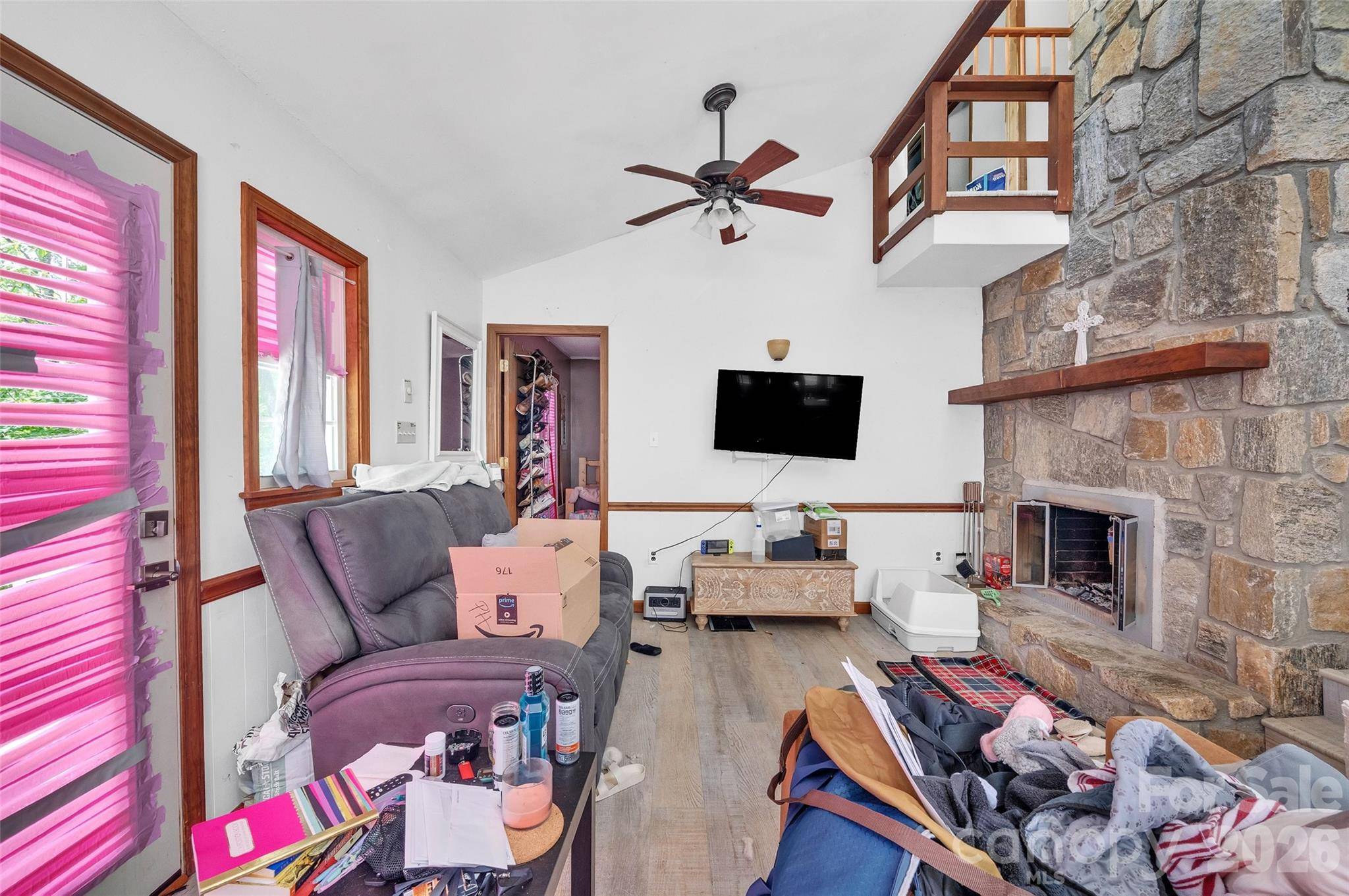 155 Horse Shoe Ridge RD E, Deep Gap, NC 28618