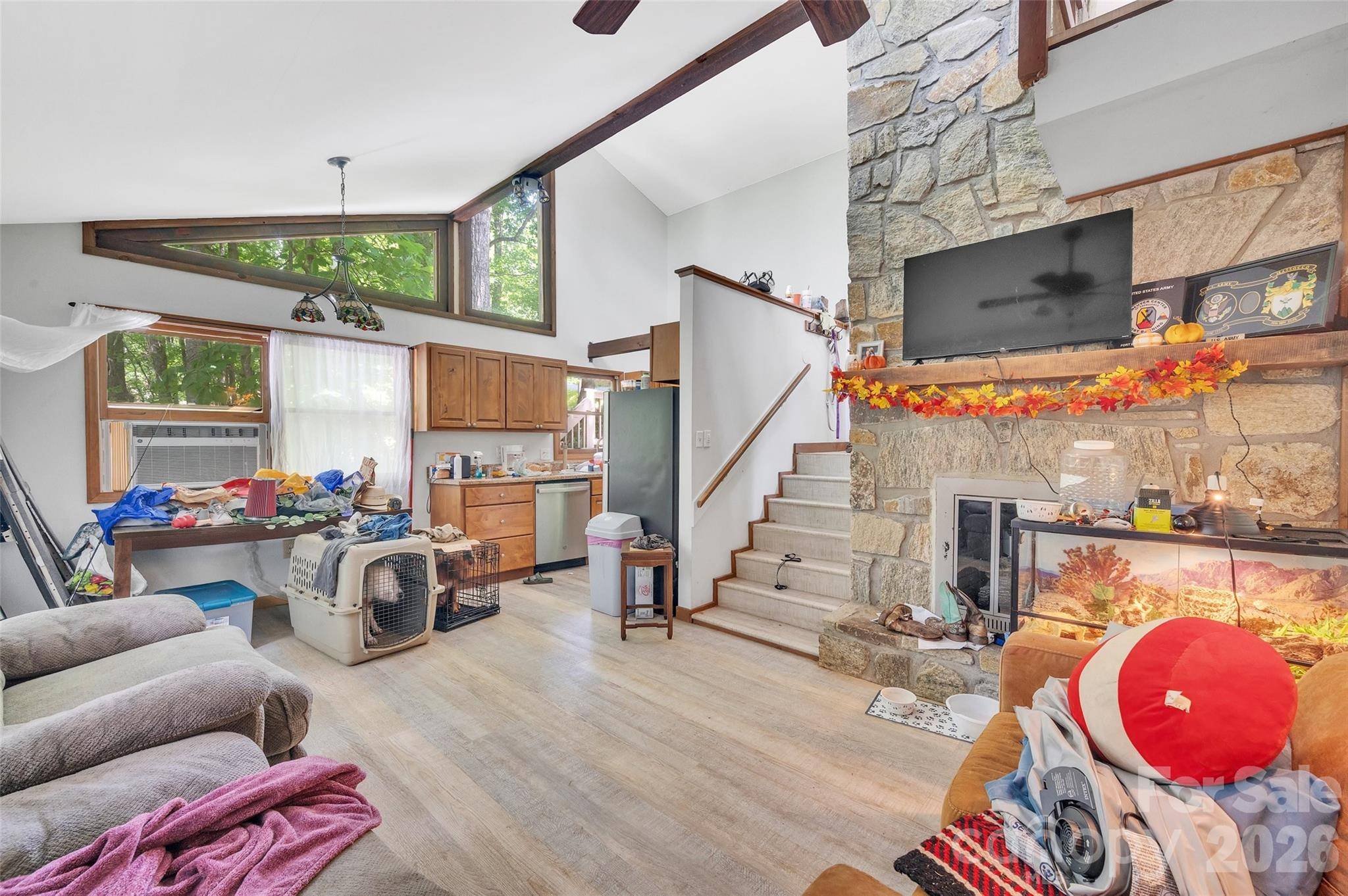 117 Horse Shoe Ridge RD E, Deep Gap, NC 28618