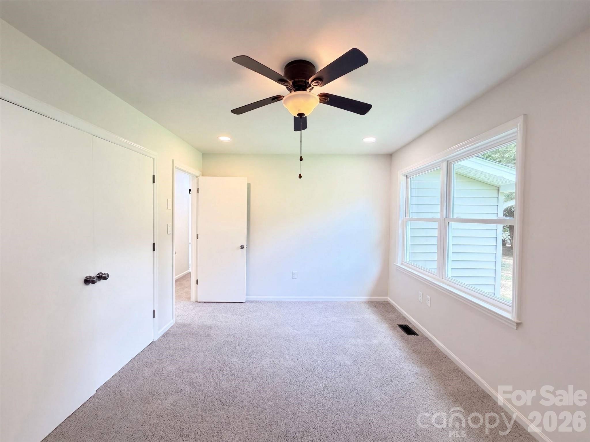 8332 Clear Meadow LN, Charlotte, NC 28227