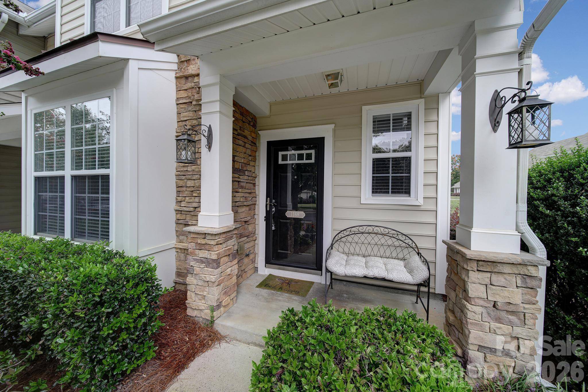 1168 Drummond LN, Matthews, NC 28104