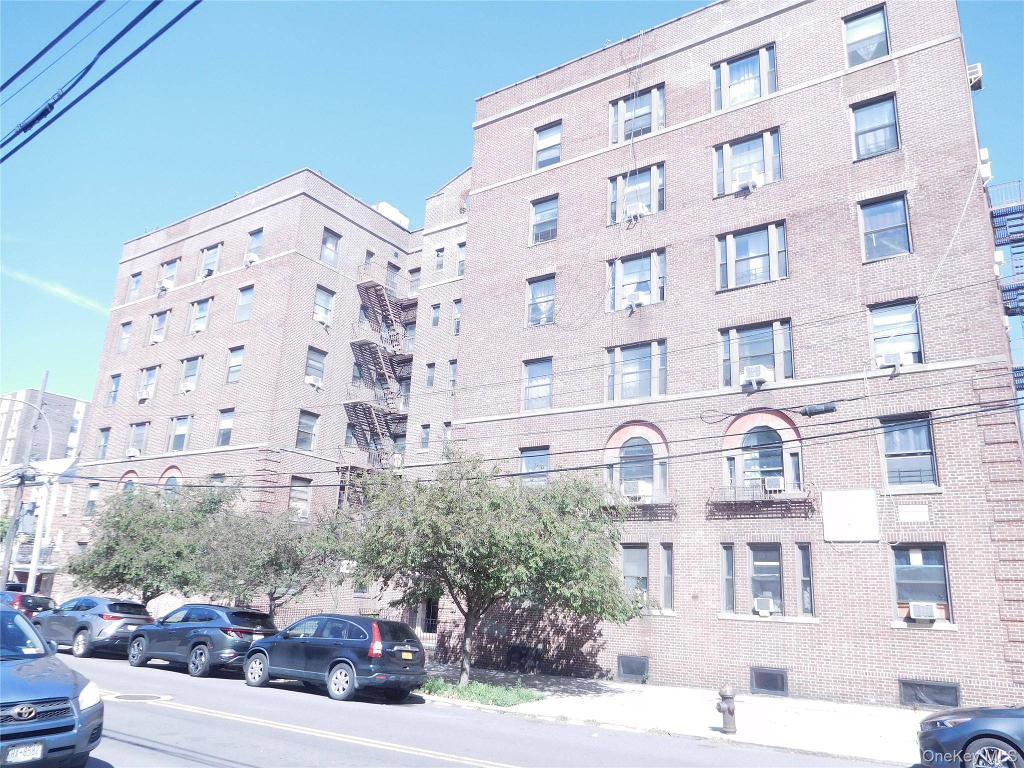 33-38 Parsons BLVD #1H, Flushing, NY 11354