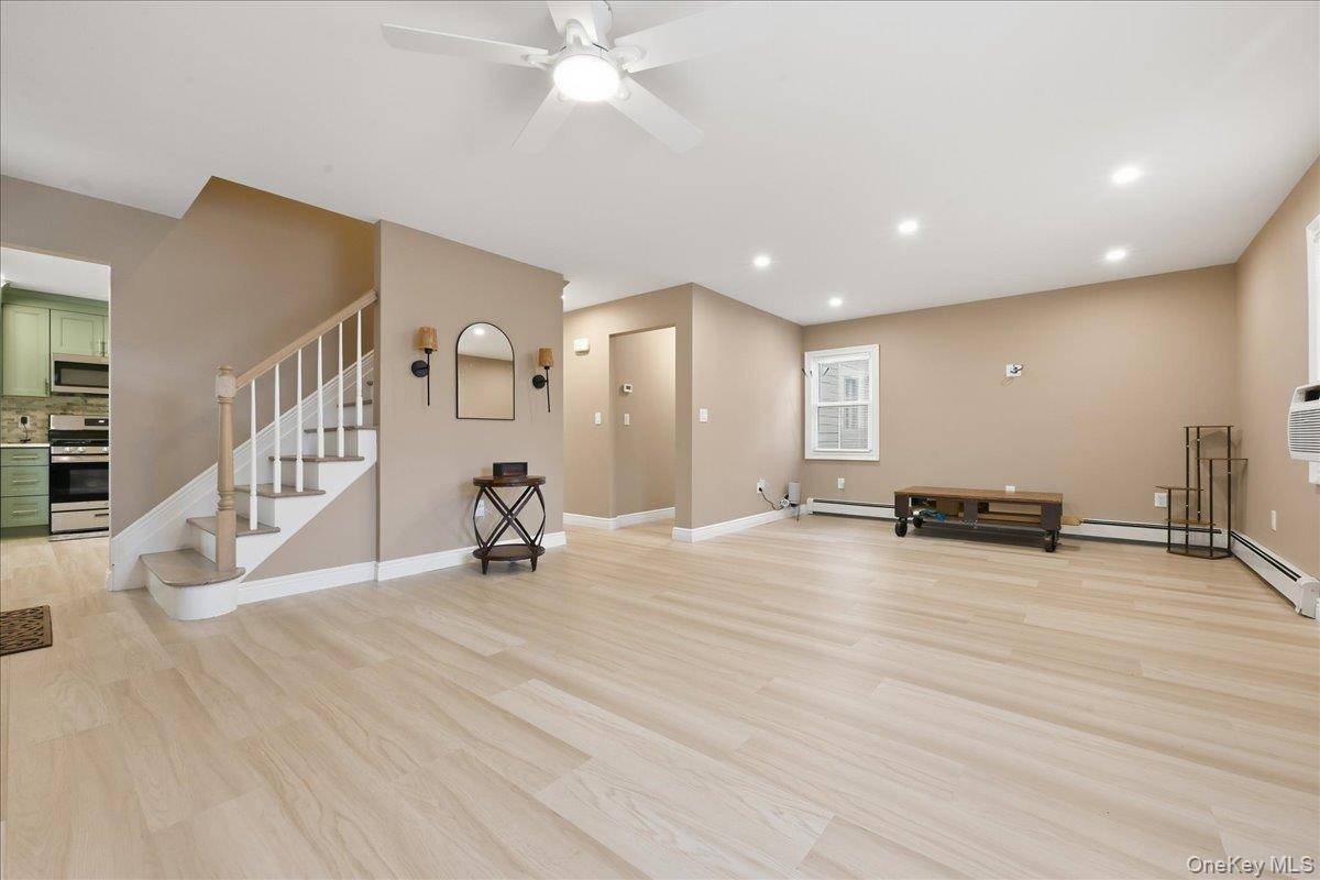 828 Bruce DR, Wantagh, NY 11793