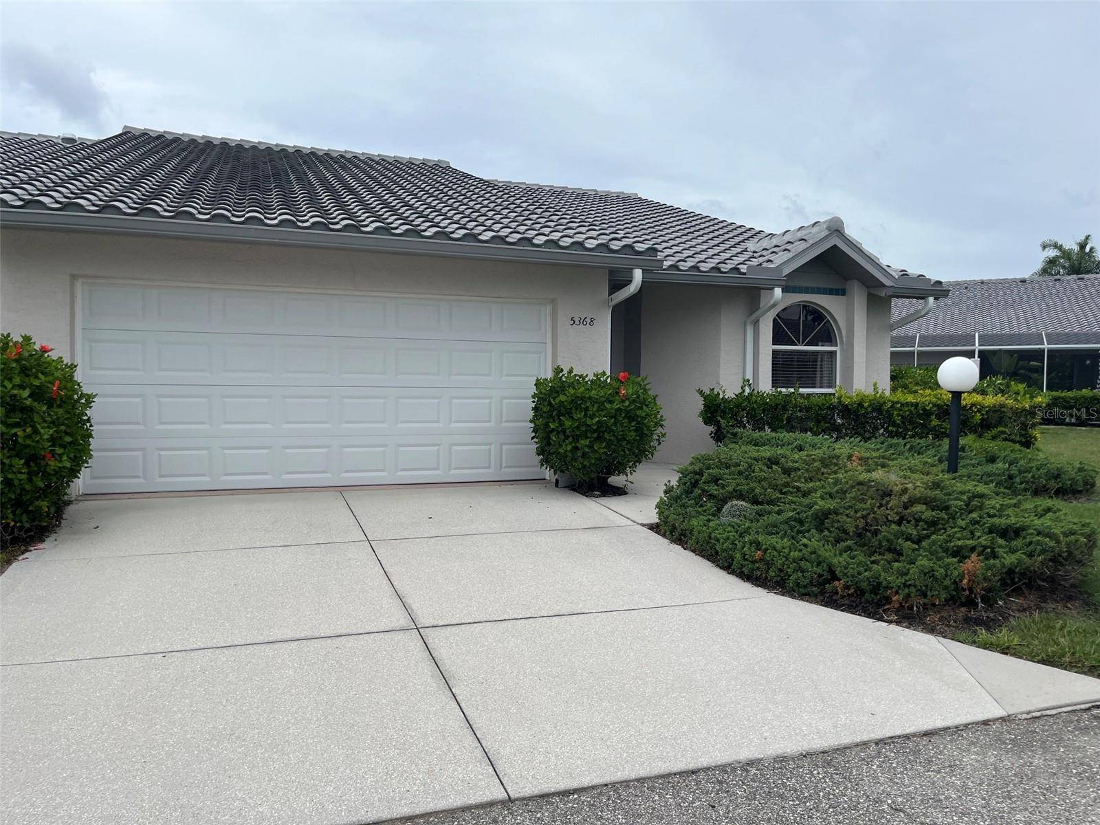 5368 KELLY DR #17, Sarasota, FL 34233