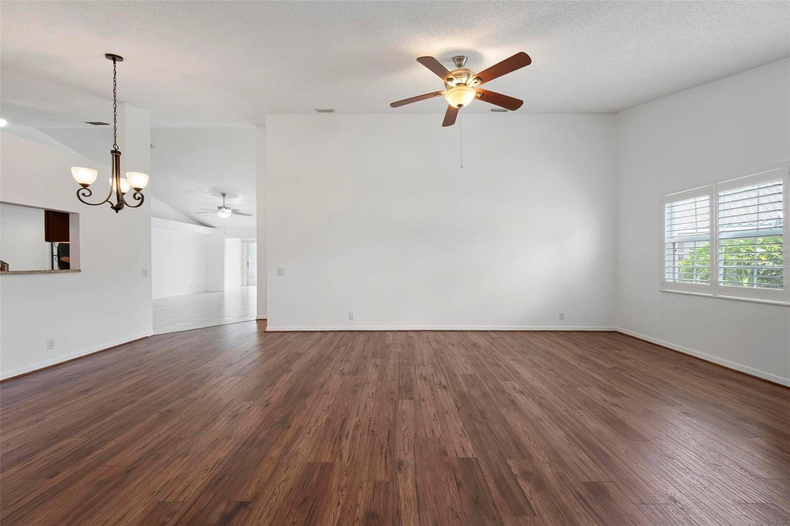 5368 KELLY DR #17, Sarasota, FL 34233
