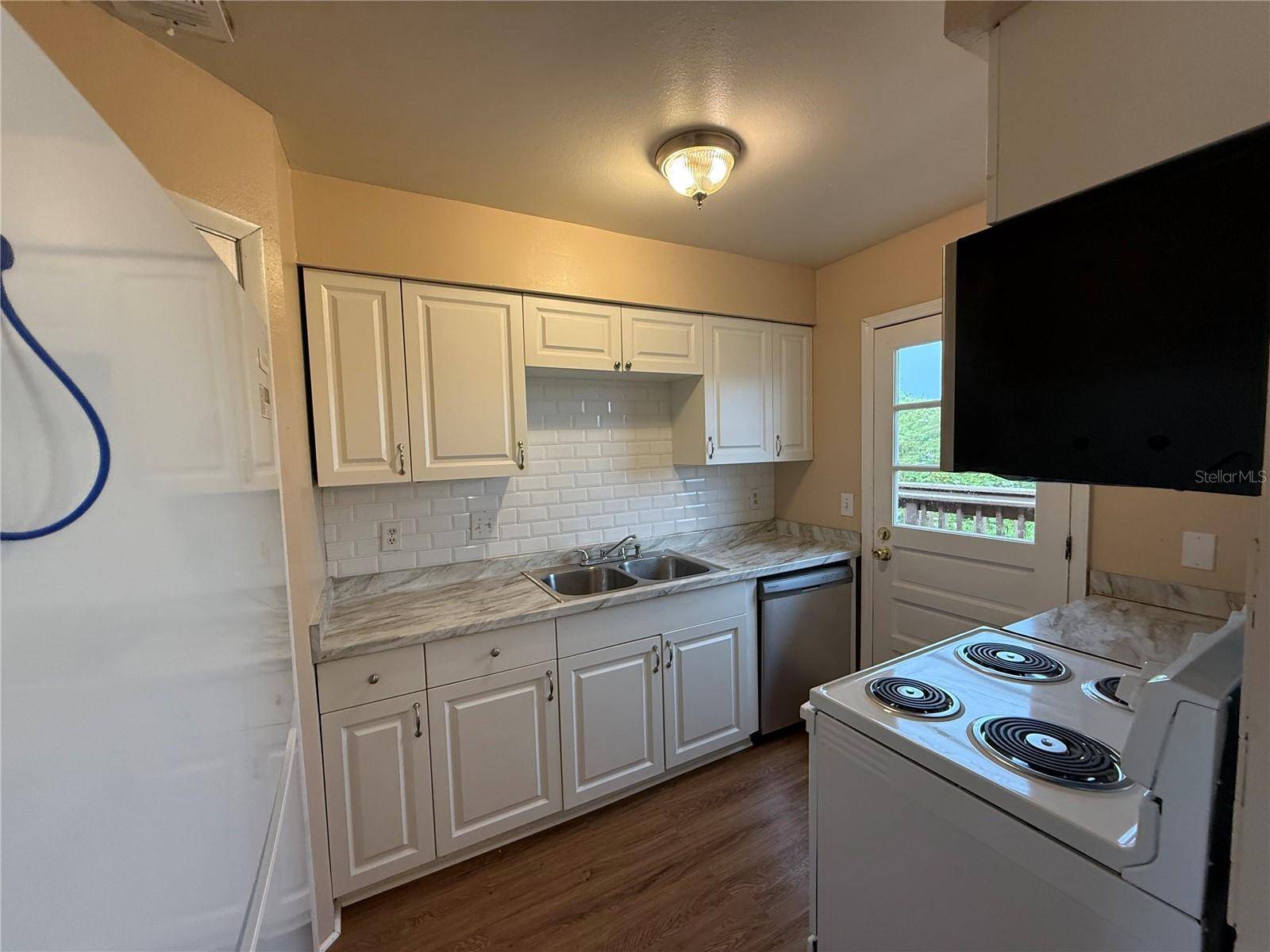 1920 E EDGEWOOD DR #N8, Lakeland, FL 33803