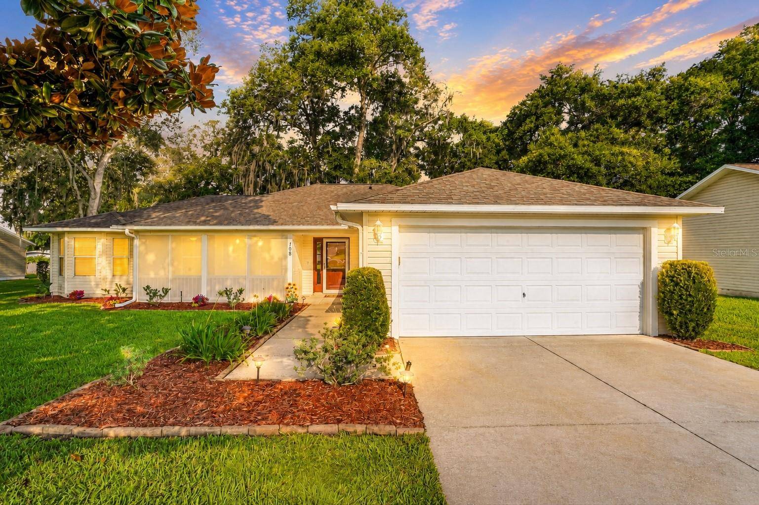 108 CHERRY BLOSSOM LN, Lady Lake, FL 32159