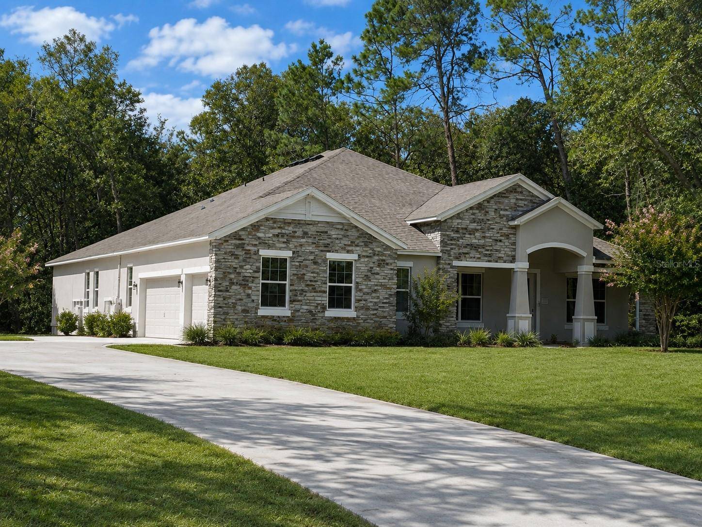 3520 TYNGSBOURGH DR, Deland, FL 32720