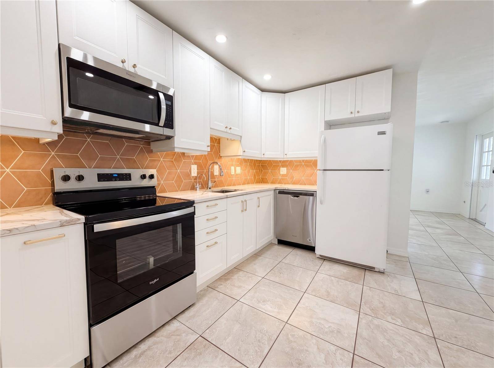 829 E 4TH ST, Englewood, FL 34223