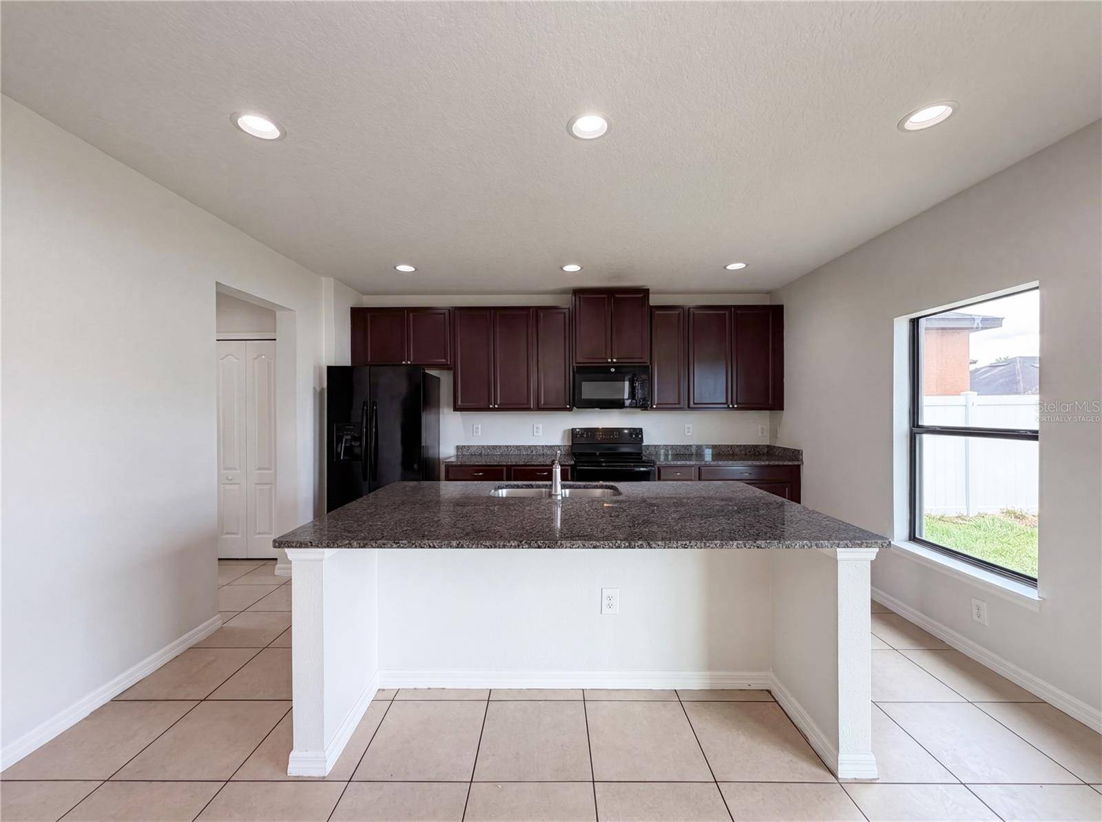 14207 ALISTAR MANOR DR, Wimauma, FL 33598
