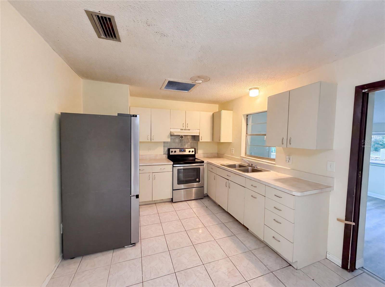 722 VIRGINIA LN, Apopka, FL 32703