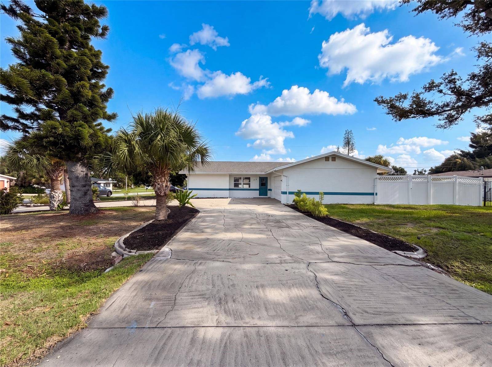 1672 JUPITER RD, Venice, FL 34293