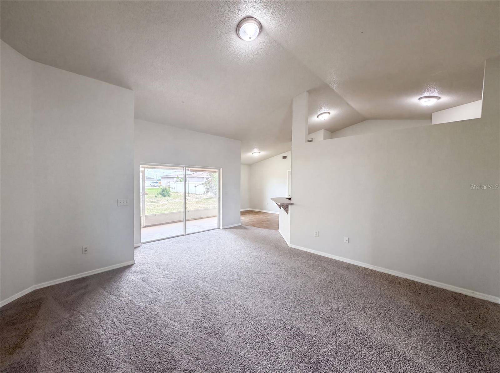 1038 HIGHLAND CREST CIR, Lake Wales, FL 33853