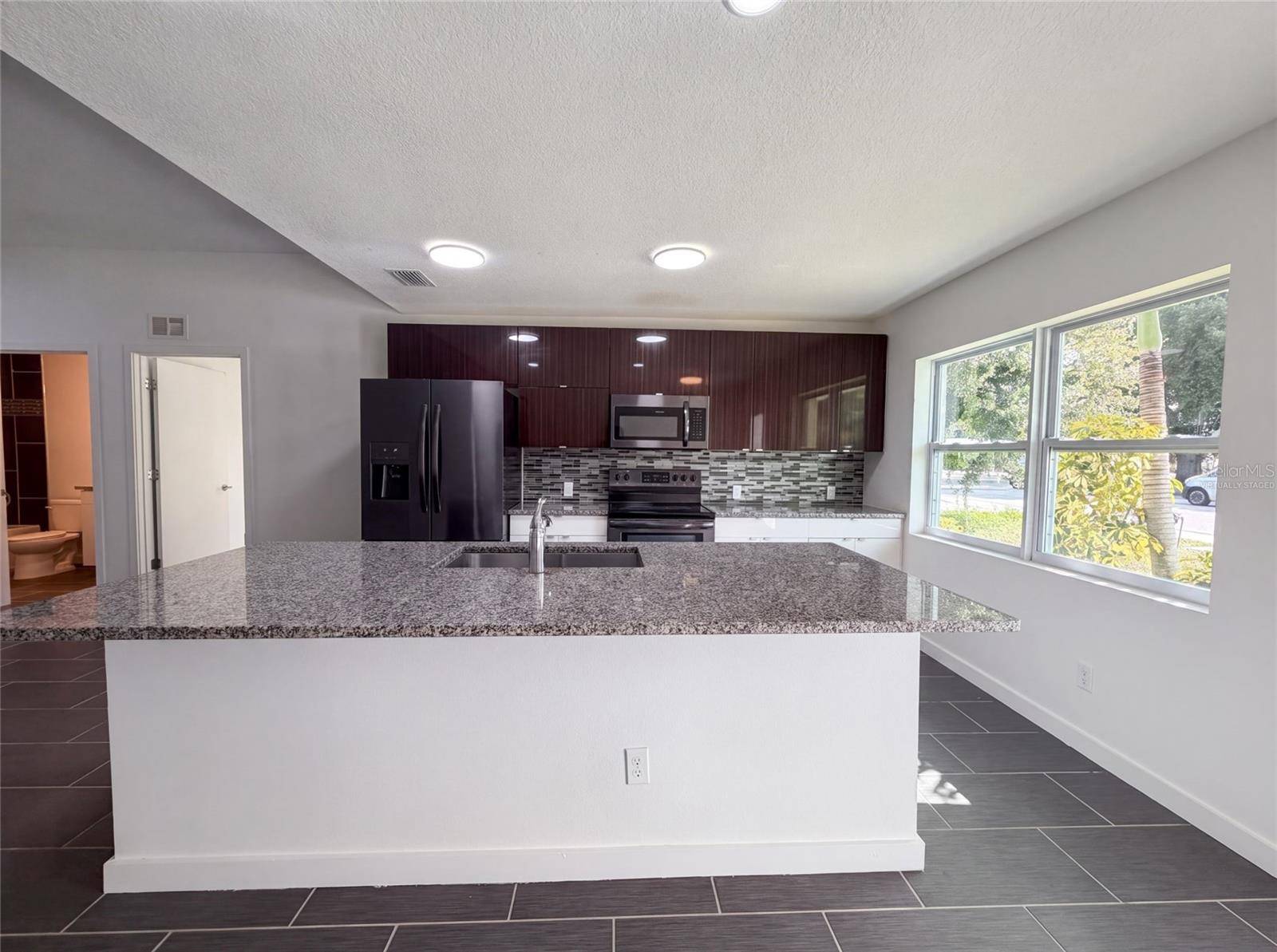 2840 S SHADE AVE, Sarasota, FL 34239