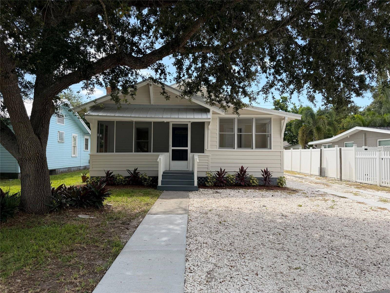 1134 PATTISON AVE, Sarasota, FL 34237